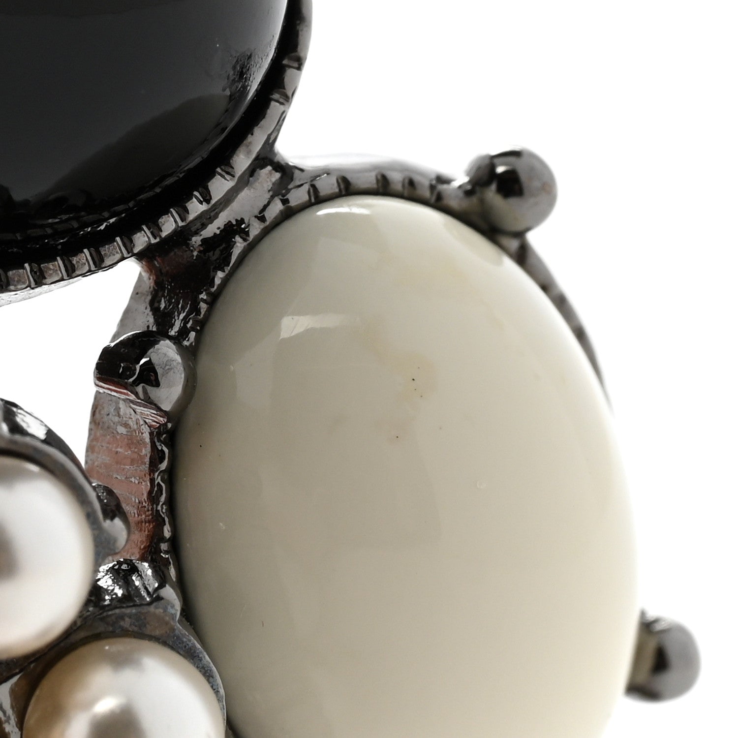 Chanel Gripoix Pearl CC Brooch Black White 7 of 7