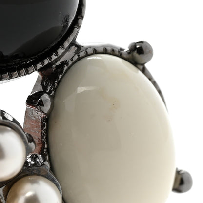 Chanel Gripoix Pearl CC Brooch Black White 7 of 7