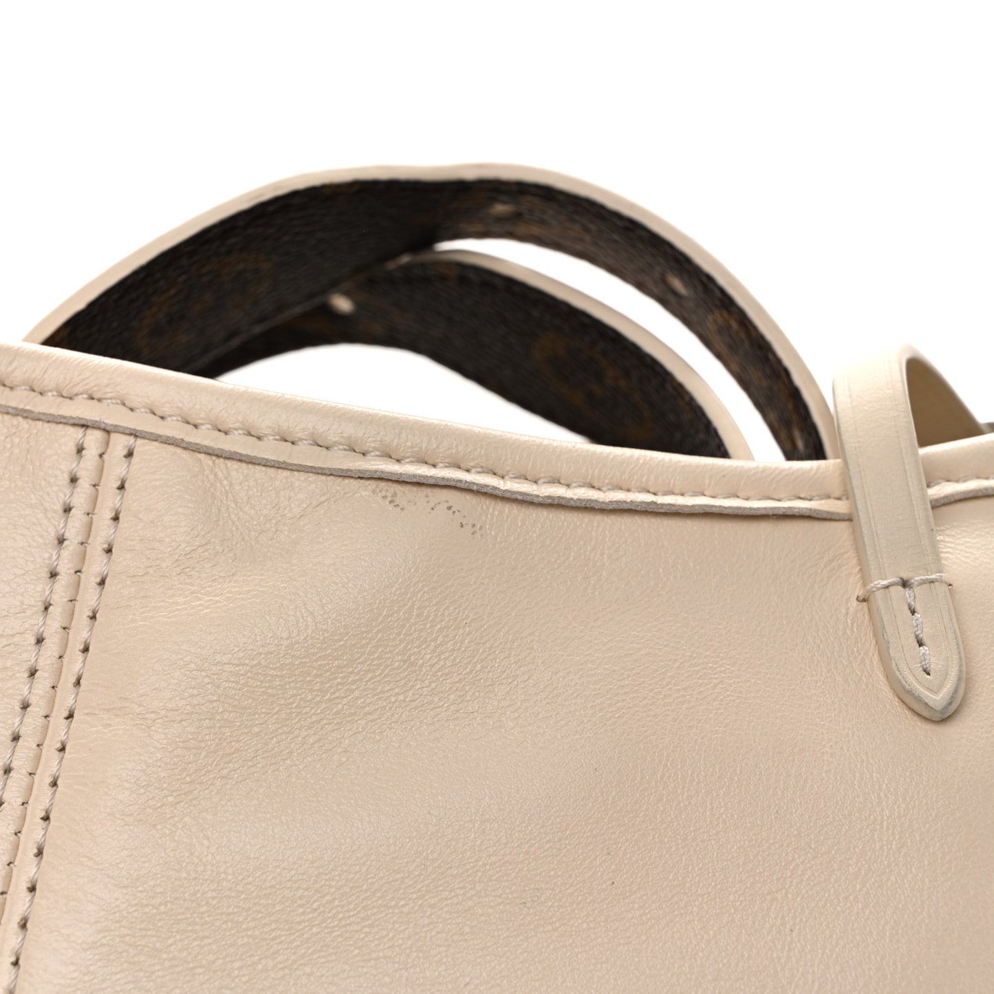 Lambskin CarryAll Cargo Vibe PM Vanille