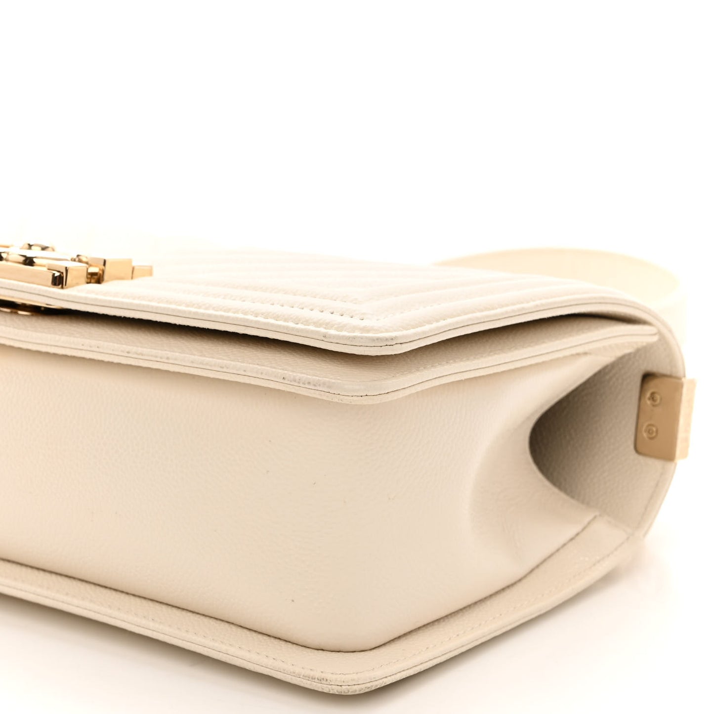 Caviar Chevron Quilted Medium Boy Flap Light Beige