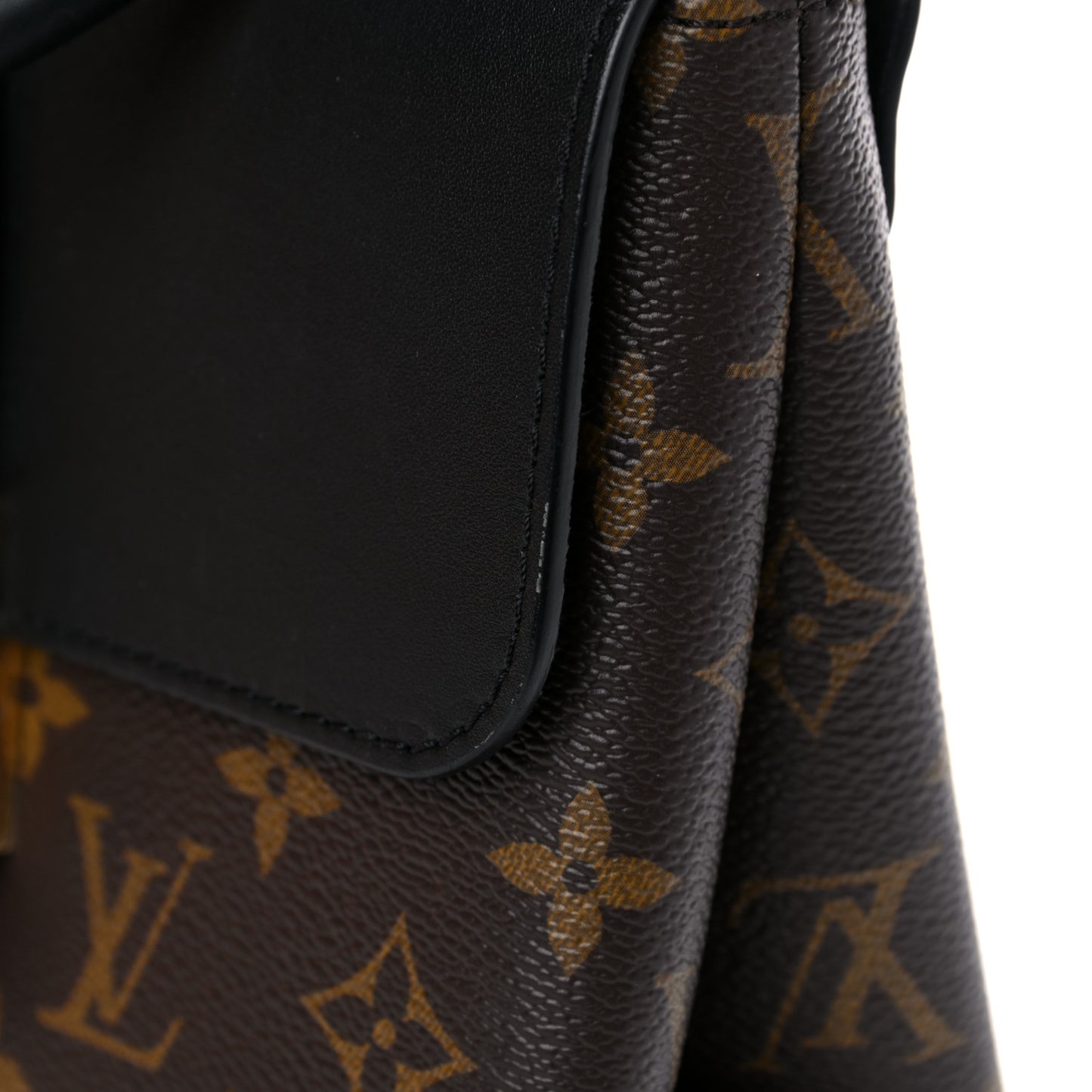 Monogram Locky BB Black