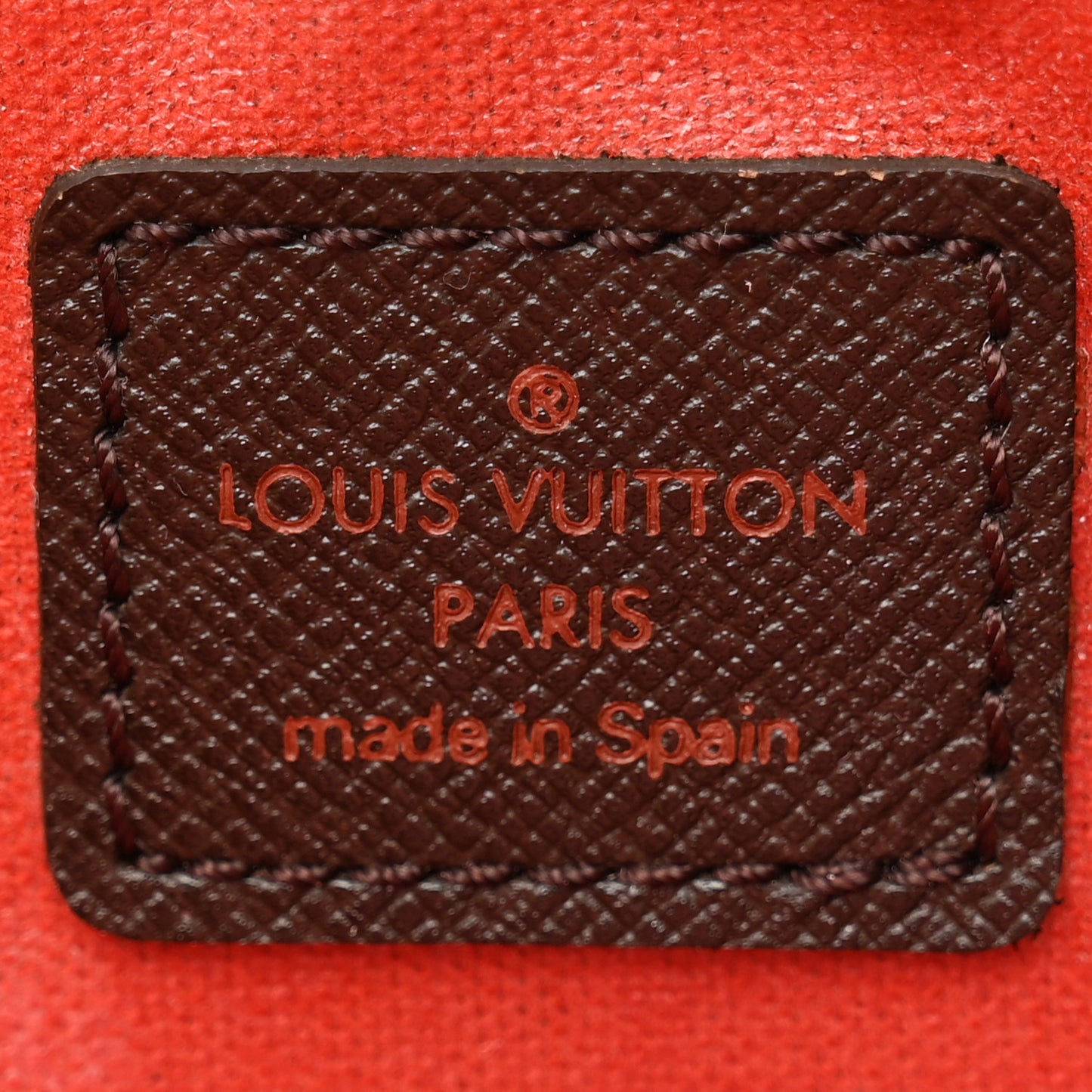 Damier Ebene Trousse Toilette 28