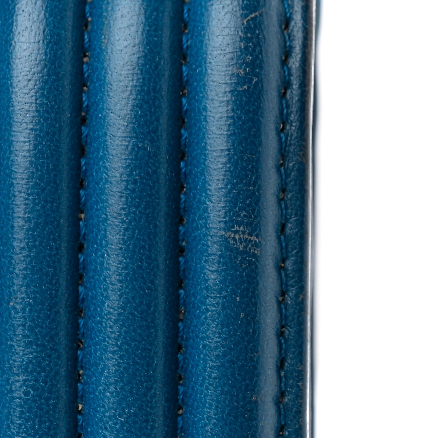 Lambskin Chevron Quilted New Medium Boy Flap Blue