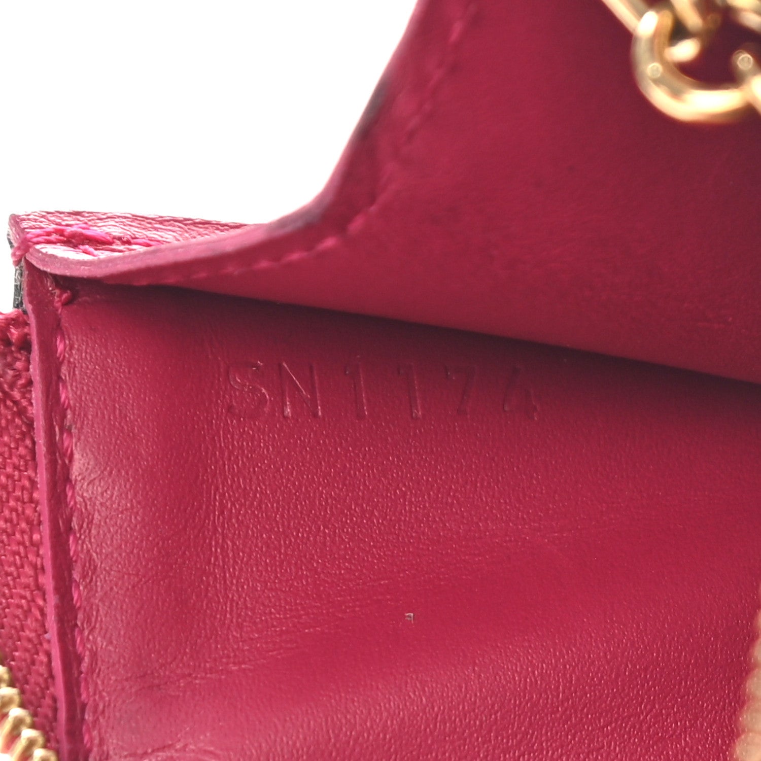 Louis Vuitton Vernis Key Pouch Rose Indien 7 of 8