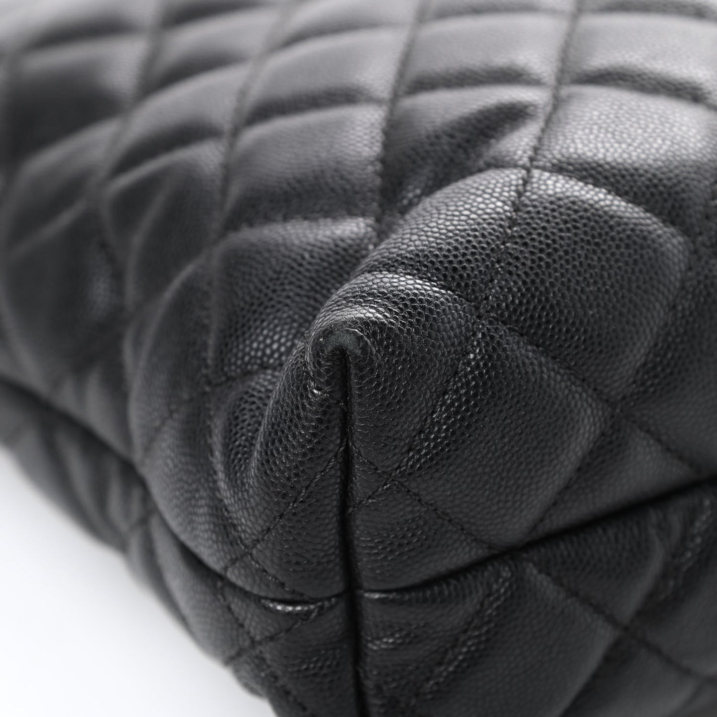 Caviar Quilted Urban Delight Tote Black