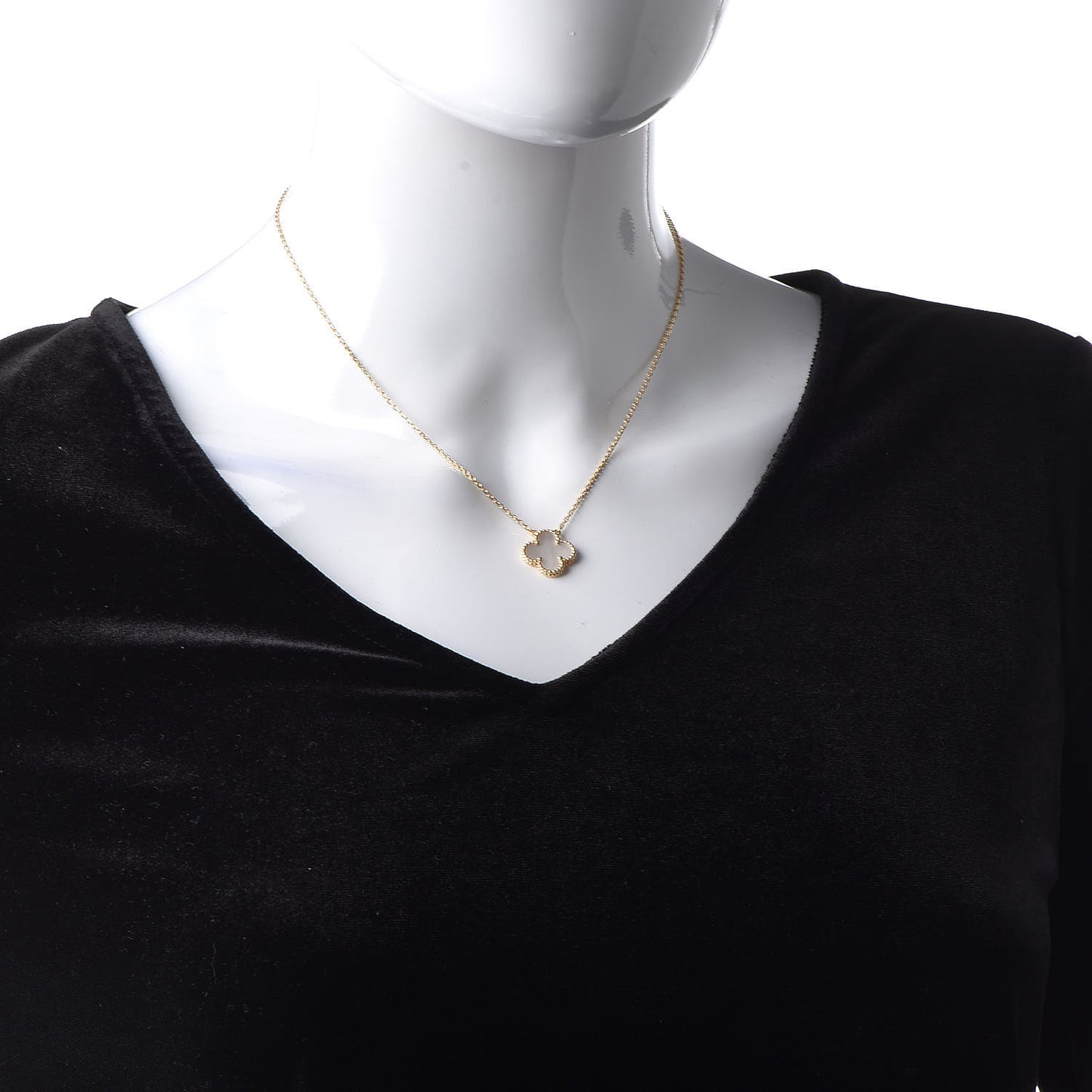 18K Yellow Gold Mother of Pearl Vintage Alhambra Pendant Necklace