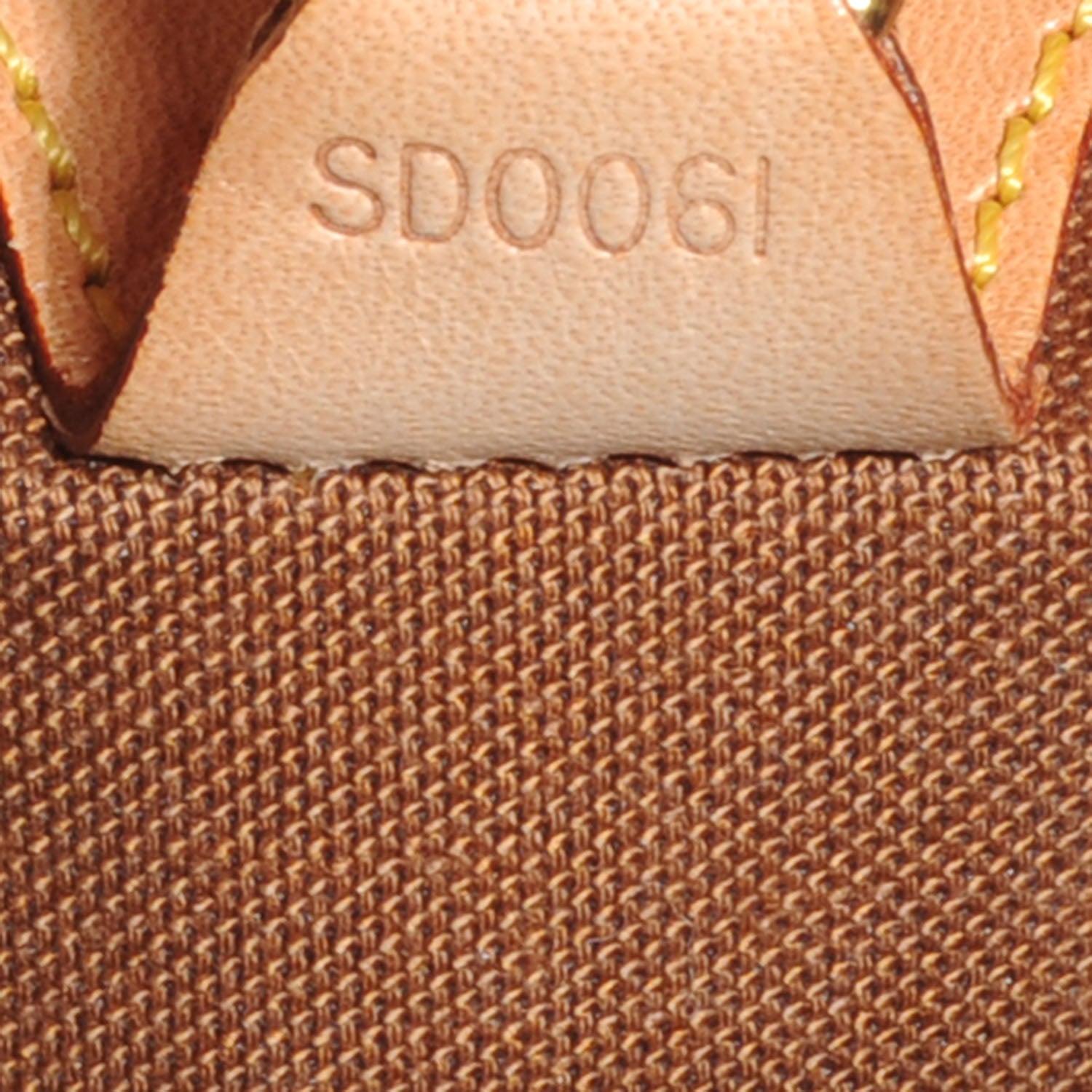 Louis Vuitton Monogram Ellipse MM 7 of 7