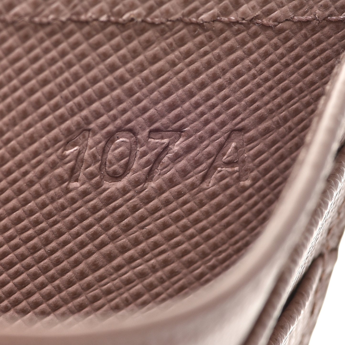 Saffiano Metal Card Holder Cammeo