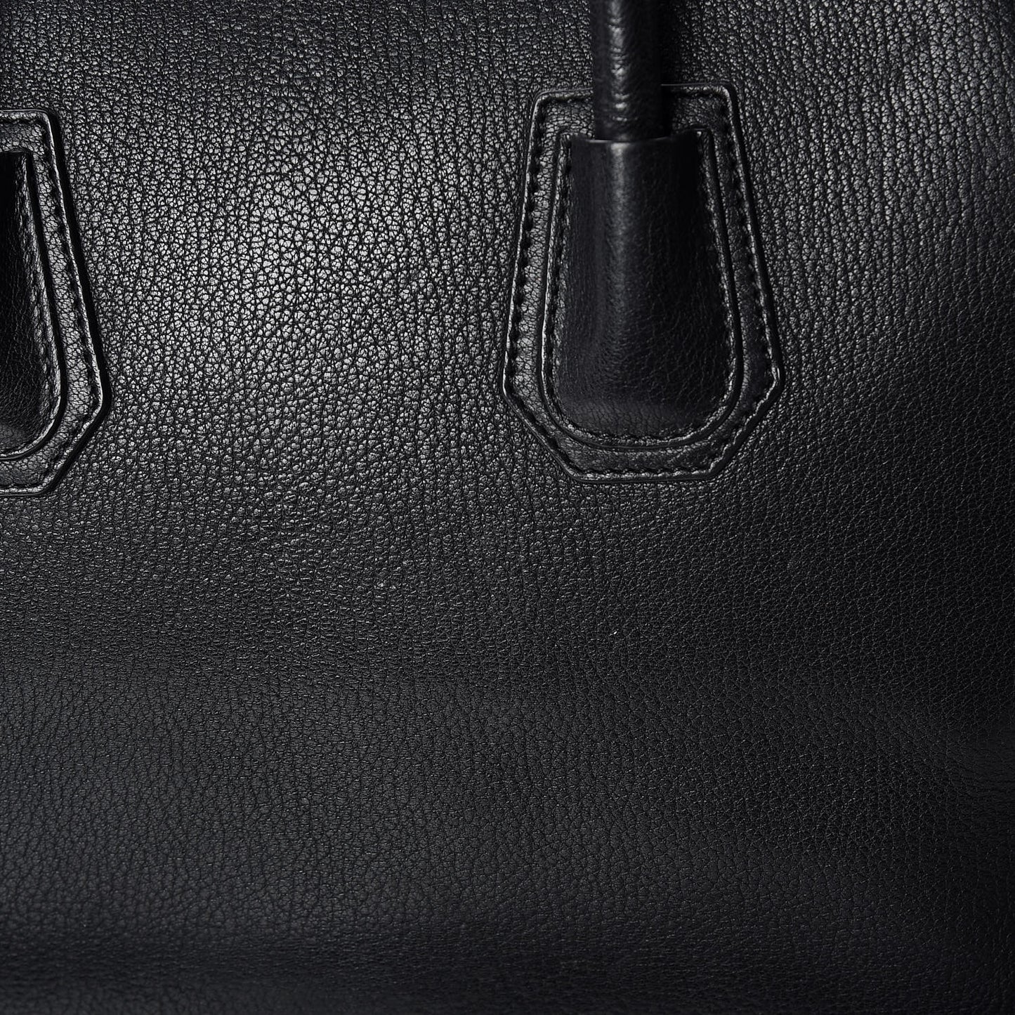 Sugar Goatskin Medium Antigona Black