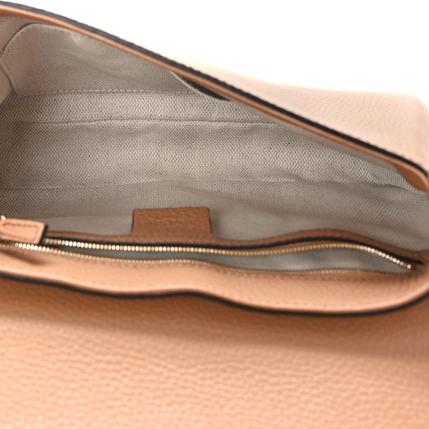 Gucci Pebbled Calfskin Medium Soho Flap Crossbody Camelia 5 of 9
