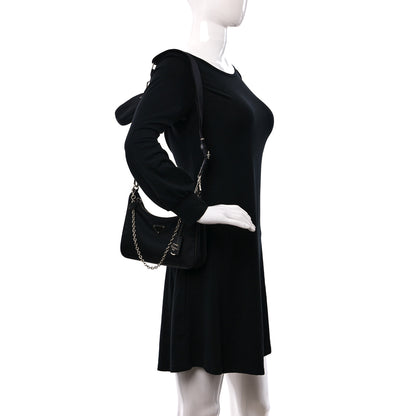 Prada Nylon Re-Edition 2005 Shoulder Bag Black 2 of 8