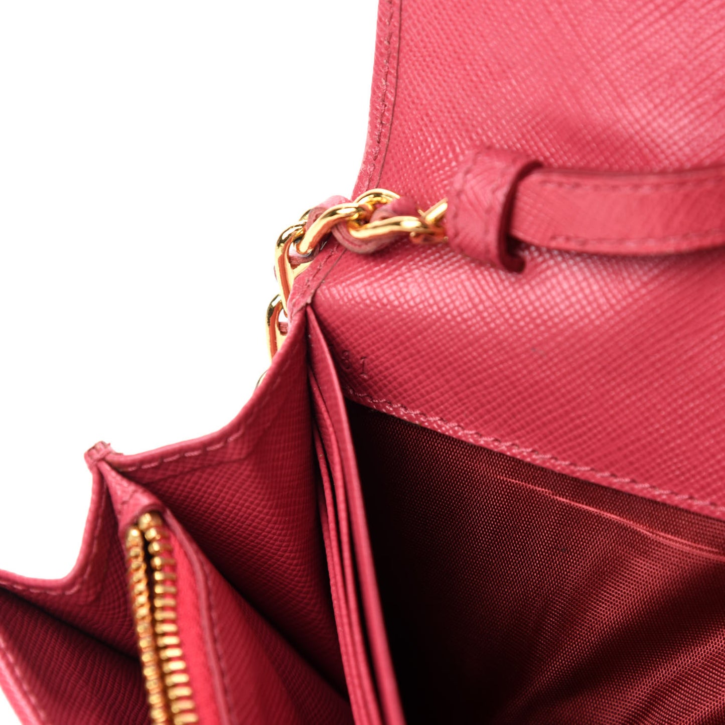 Saffiano Metal Oro Chain Wallet Peonia