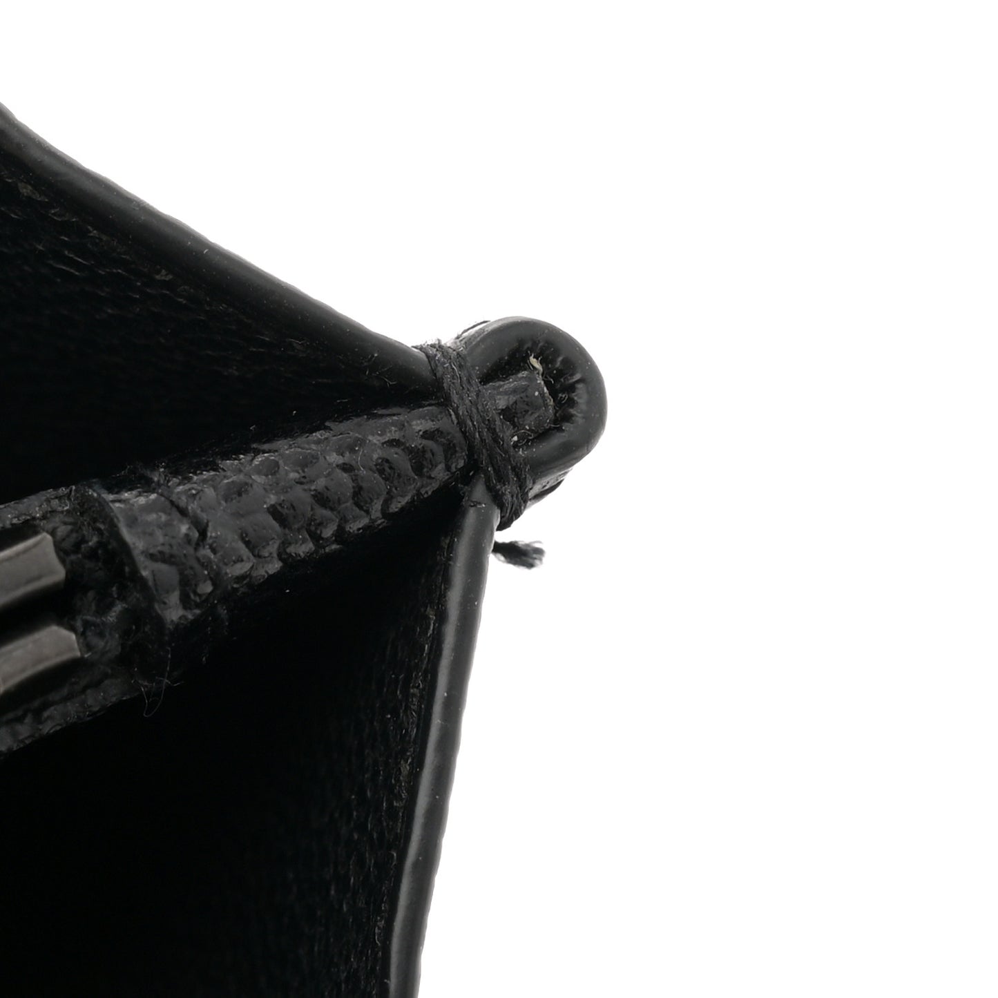 Grain De Poudre Matelasse Chevron Monogram Monochrome Chain Wallet Black