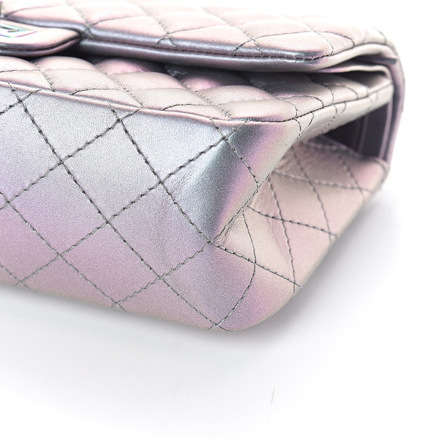 Iridescent Lambskin Quilted 2.55 Reissue 225 Flap Light Purple