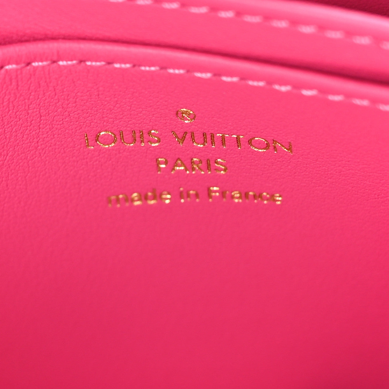 Vernis Enamel Heart Zippy Coin Purse Neon Pink