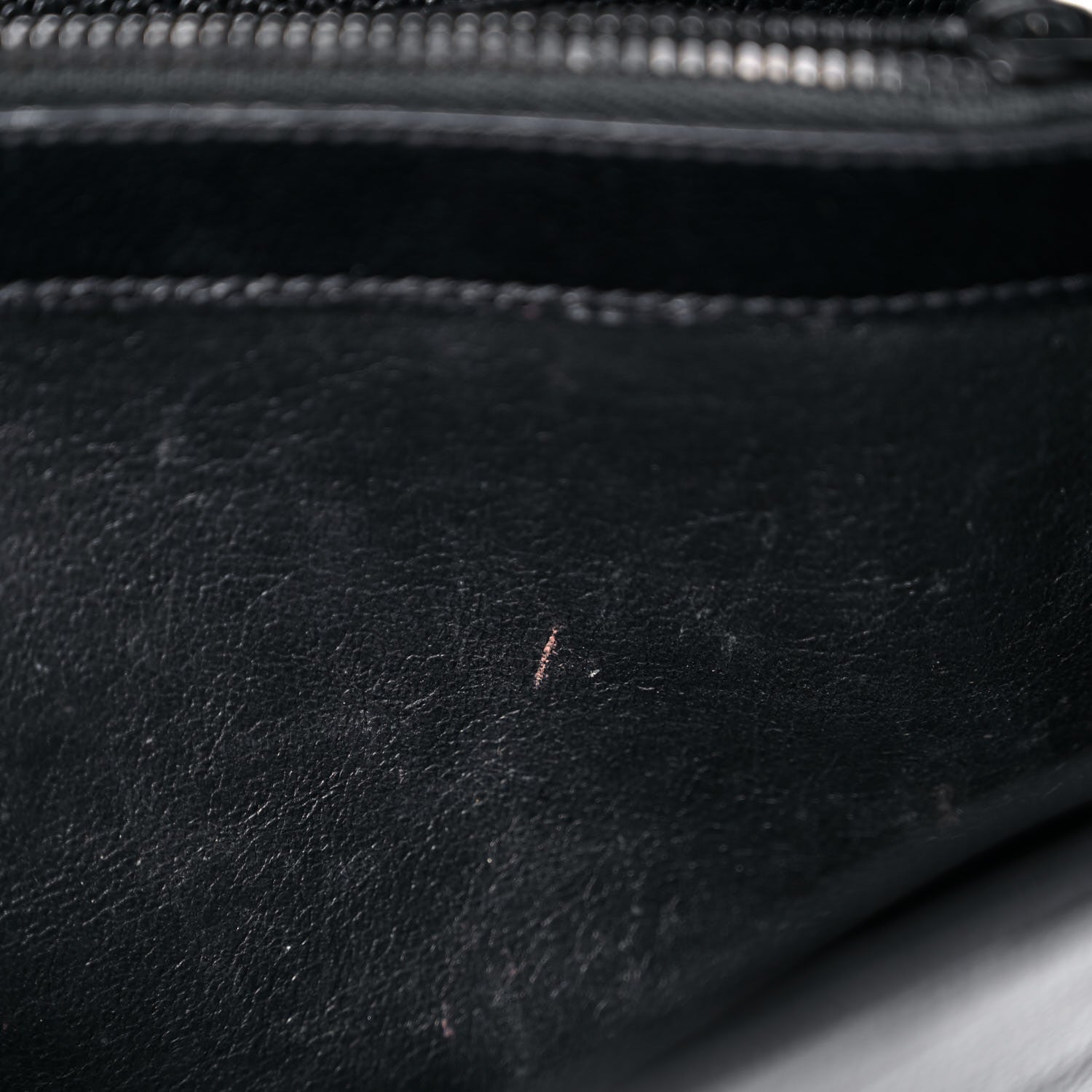 Saint Laurent Grain De Poudre Matelasse Chevron Monogram Chain Wallet Black 10 of 19