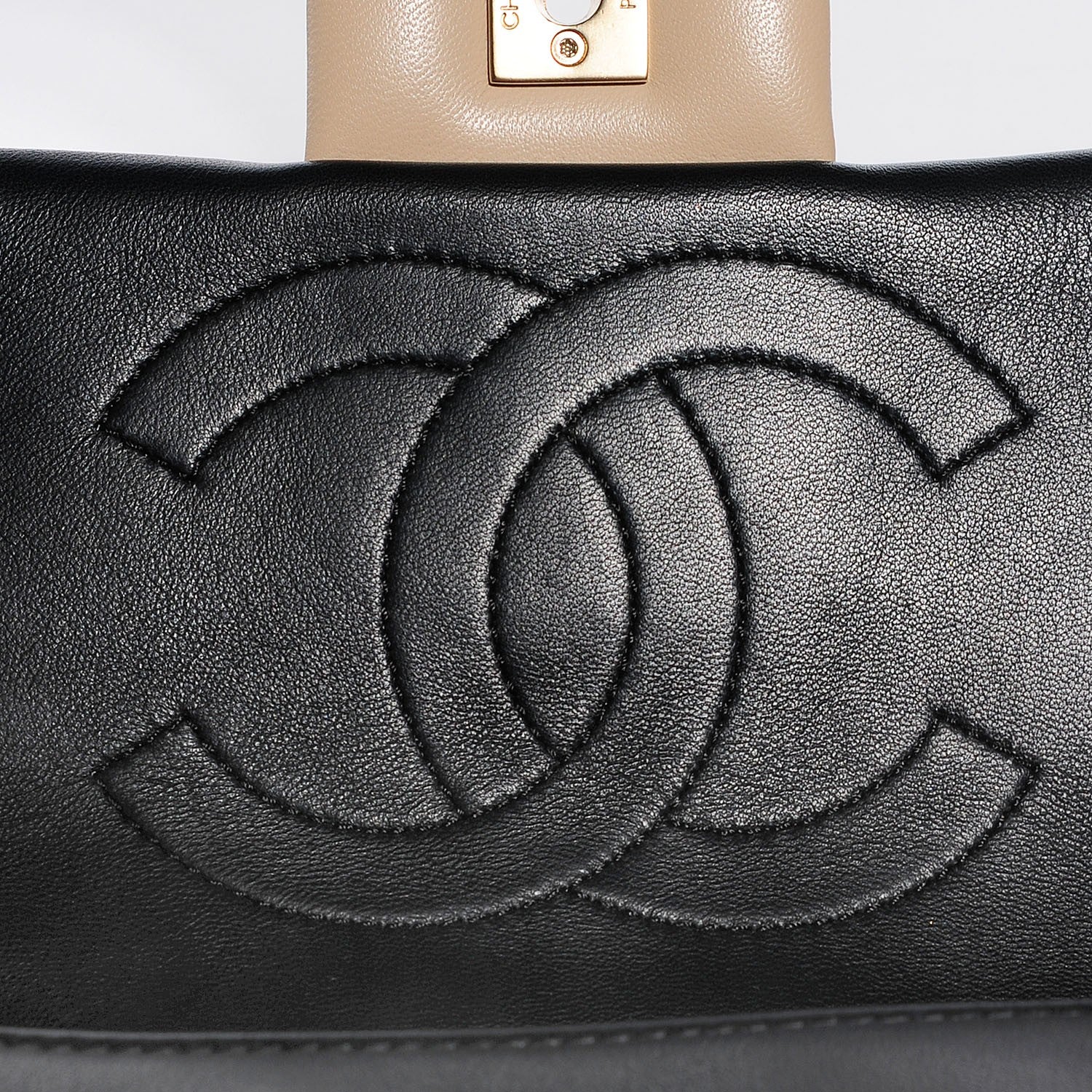 Chanel Lambskin Quilted Medium Graphic Flap Beige Black 7 of 9