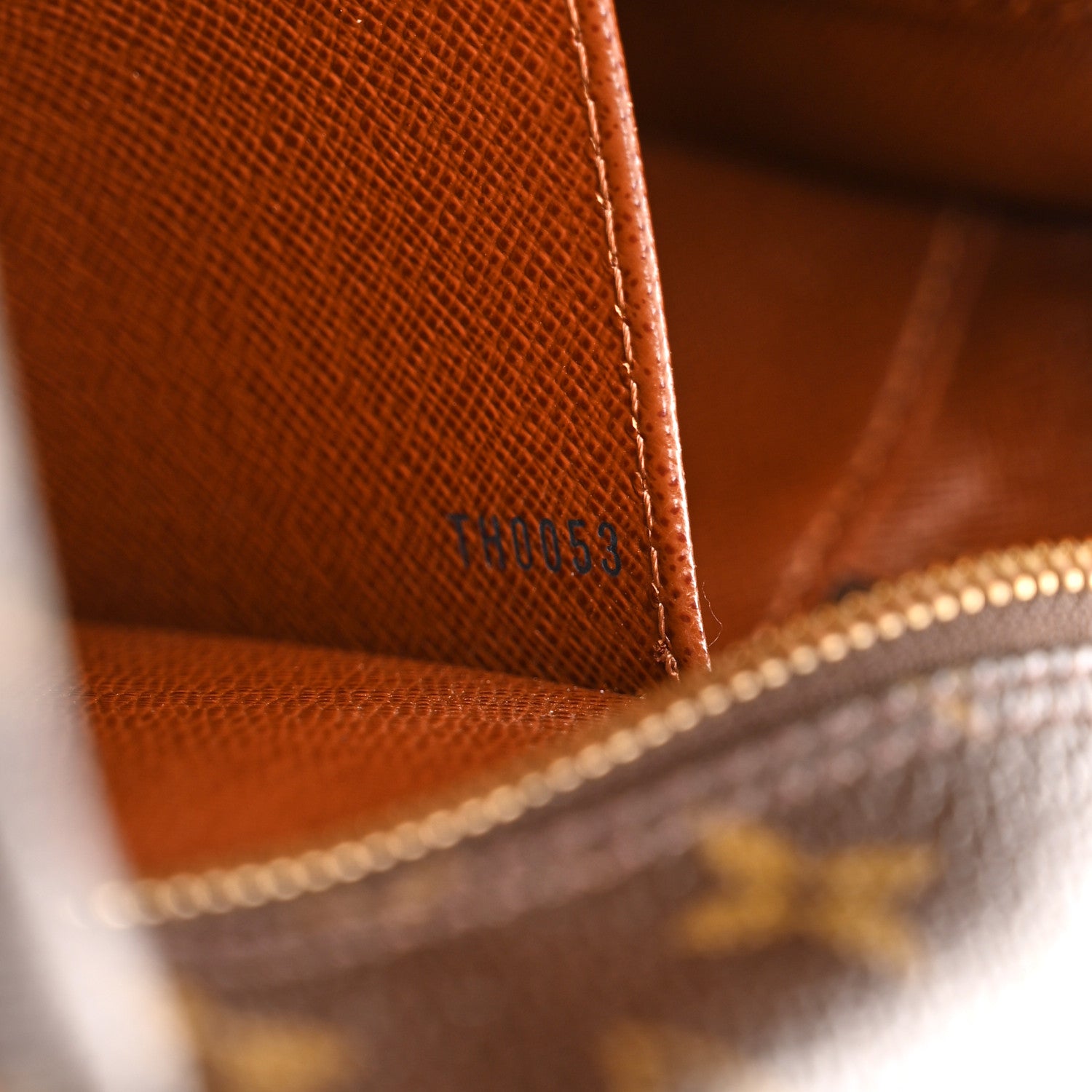Louis Vuitton Monogram Cite MM 7 of 14