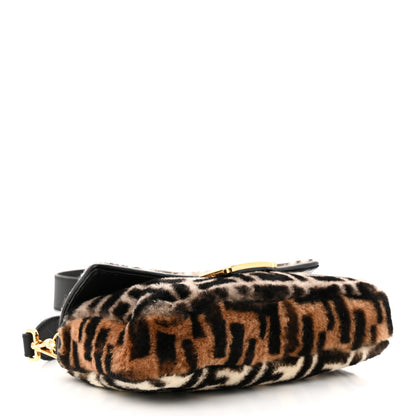Fendi Shearling Vitello Dolce Macro FF 1974 Baguette White Ice 4 of 10