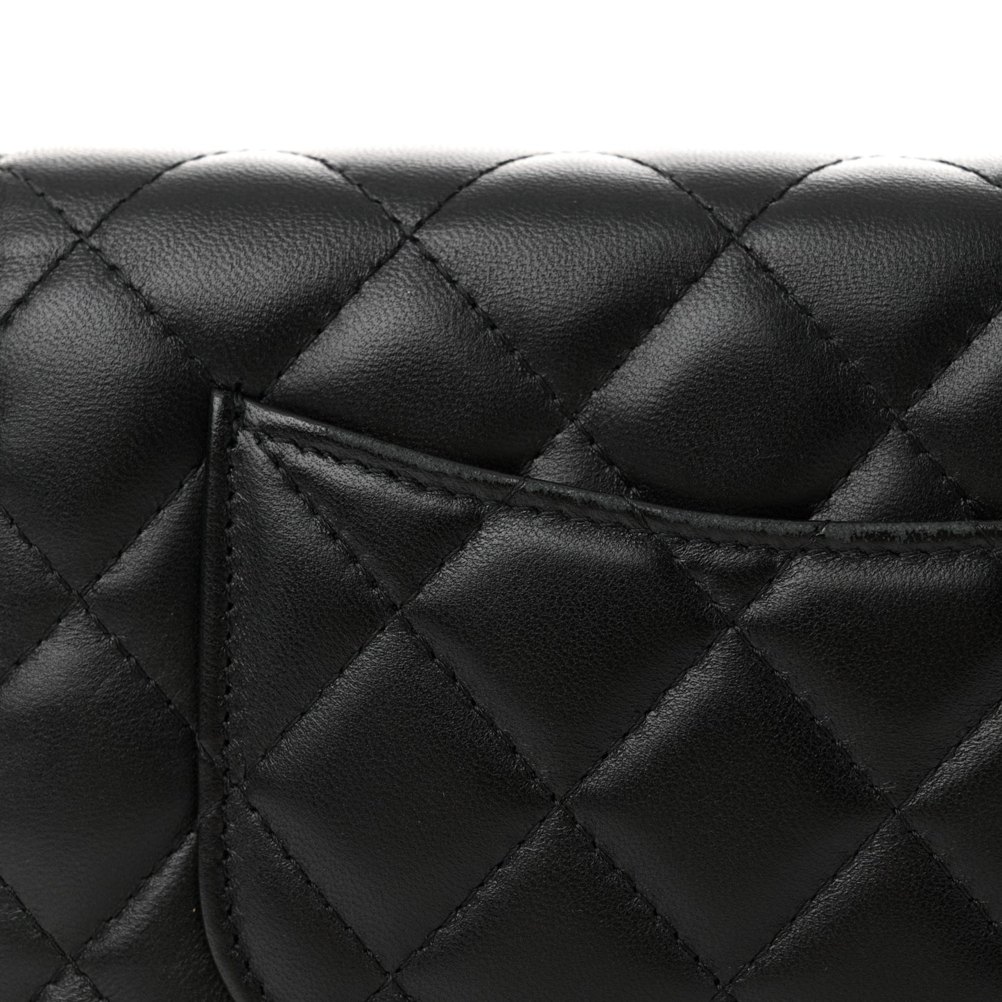 Lambskin Quilted Wallet On Chain WOC Black