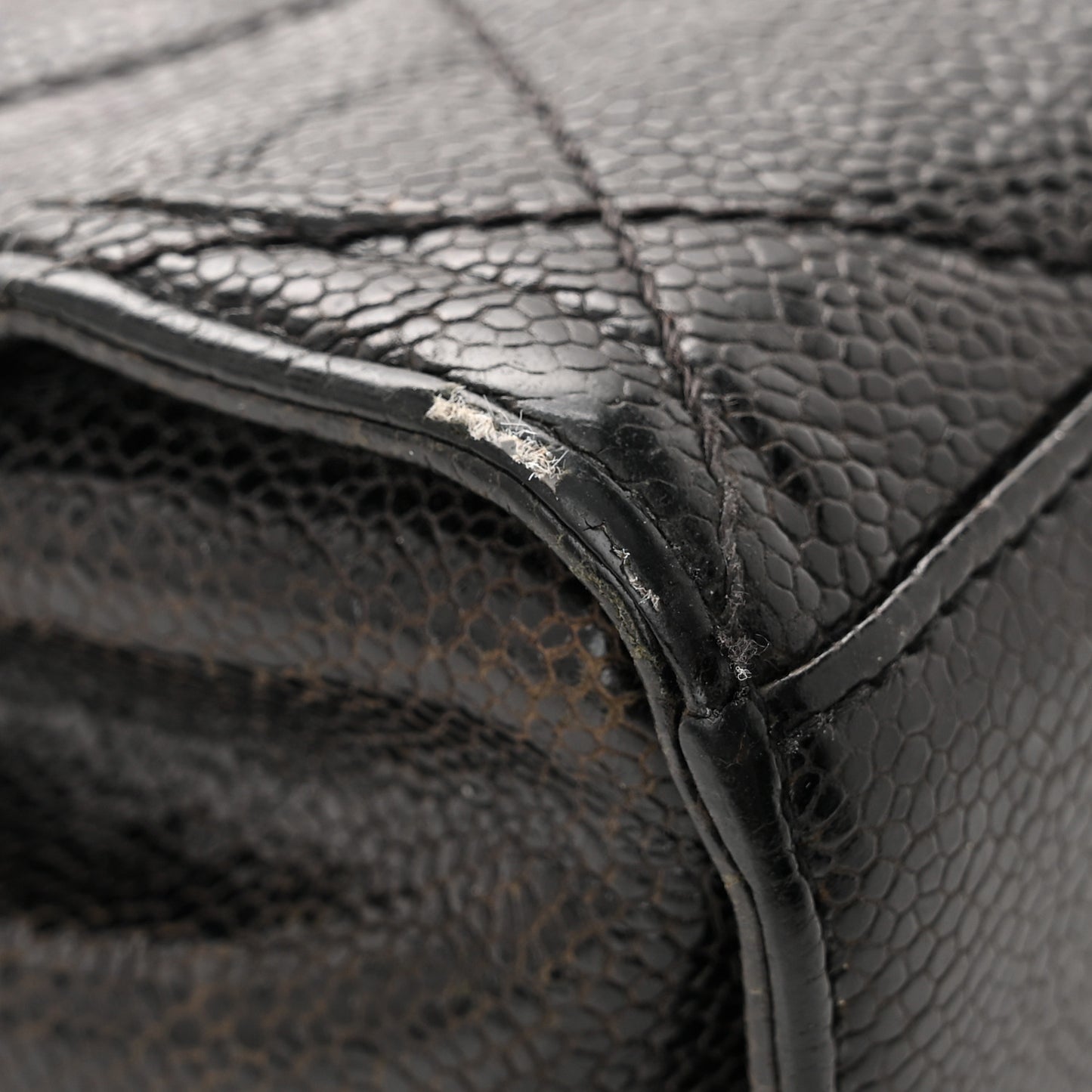 Crumpled Grained Calfskin Medium CC Crave Flap Black