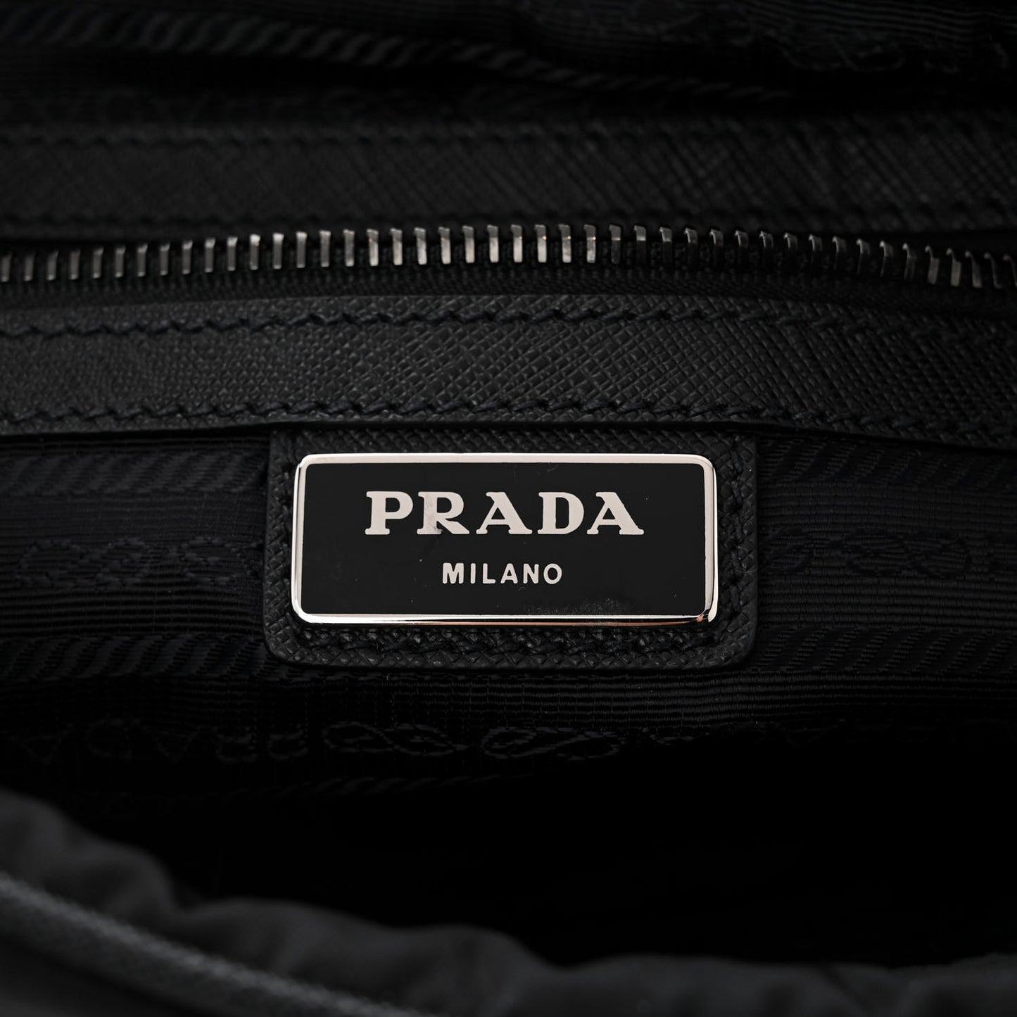 Tessuto Nylon Messenger Bag Black