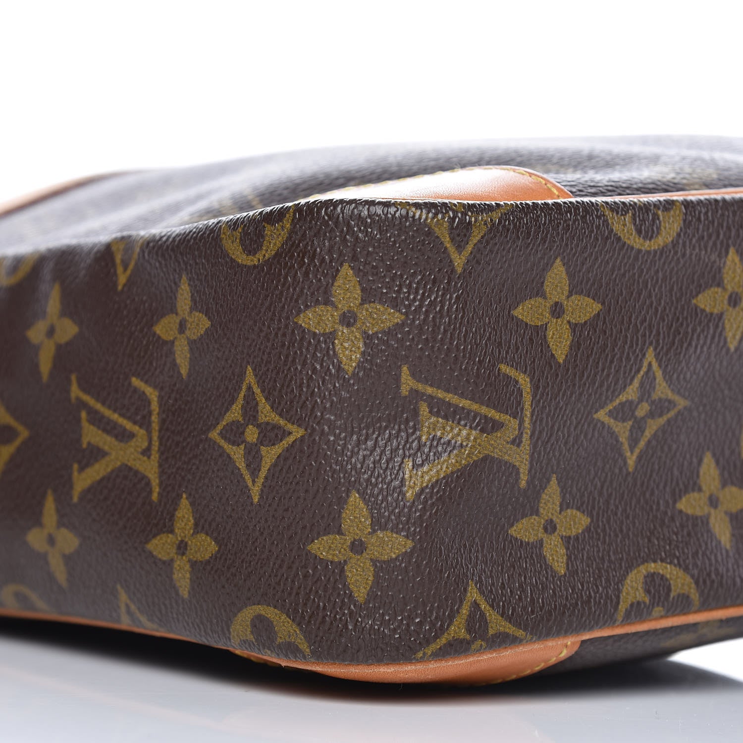 Louis Vuitton Monogram Danube 28 9 of 10