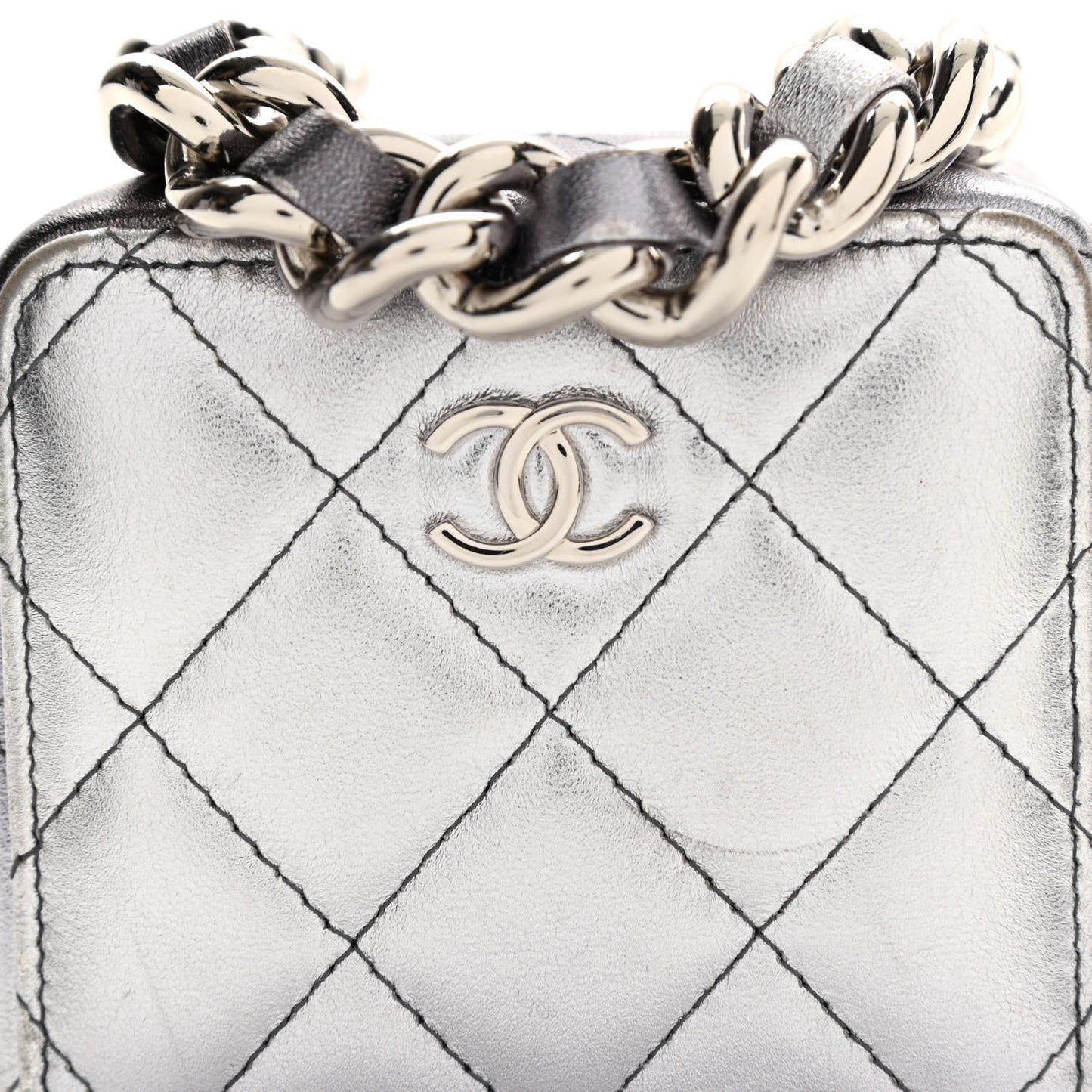 Gradient Metallic Lambskin Quilted Like A Wallet Clutch With Chain Silver Purple