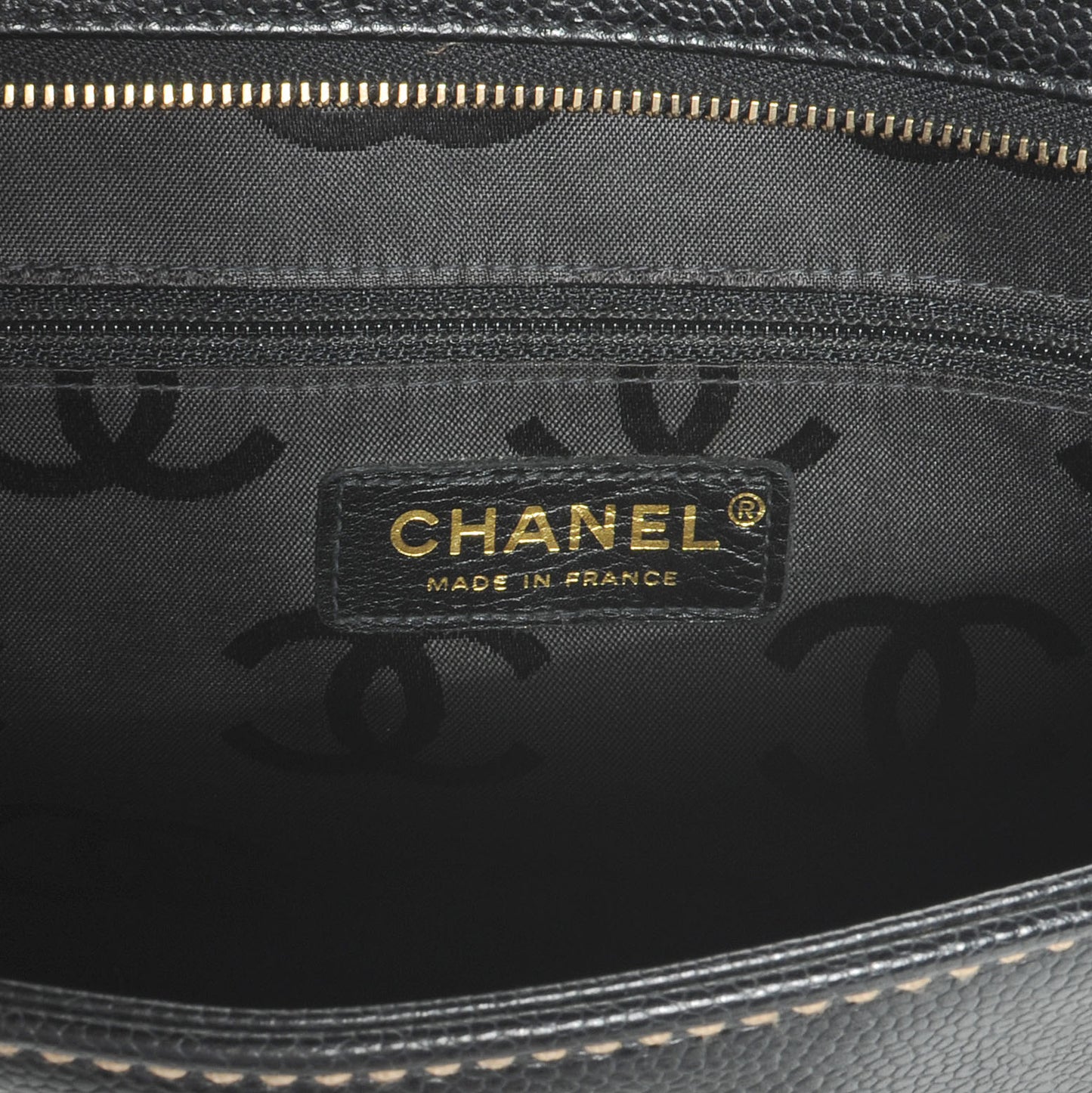 Caviar CC Shoulder Bag Black