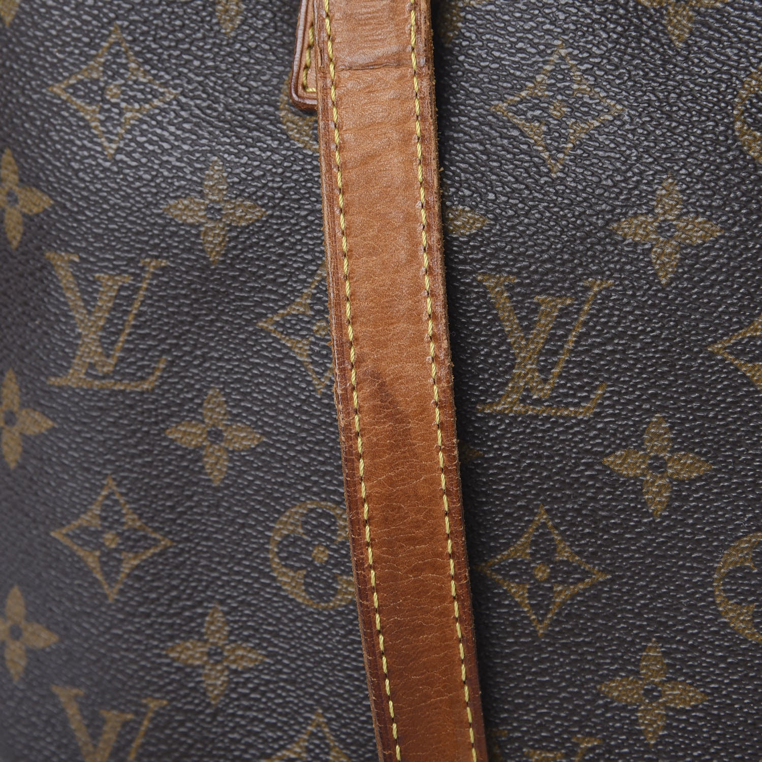 Louis Vuitton Monogram Cabas Mezzo 17 of 18