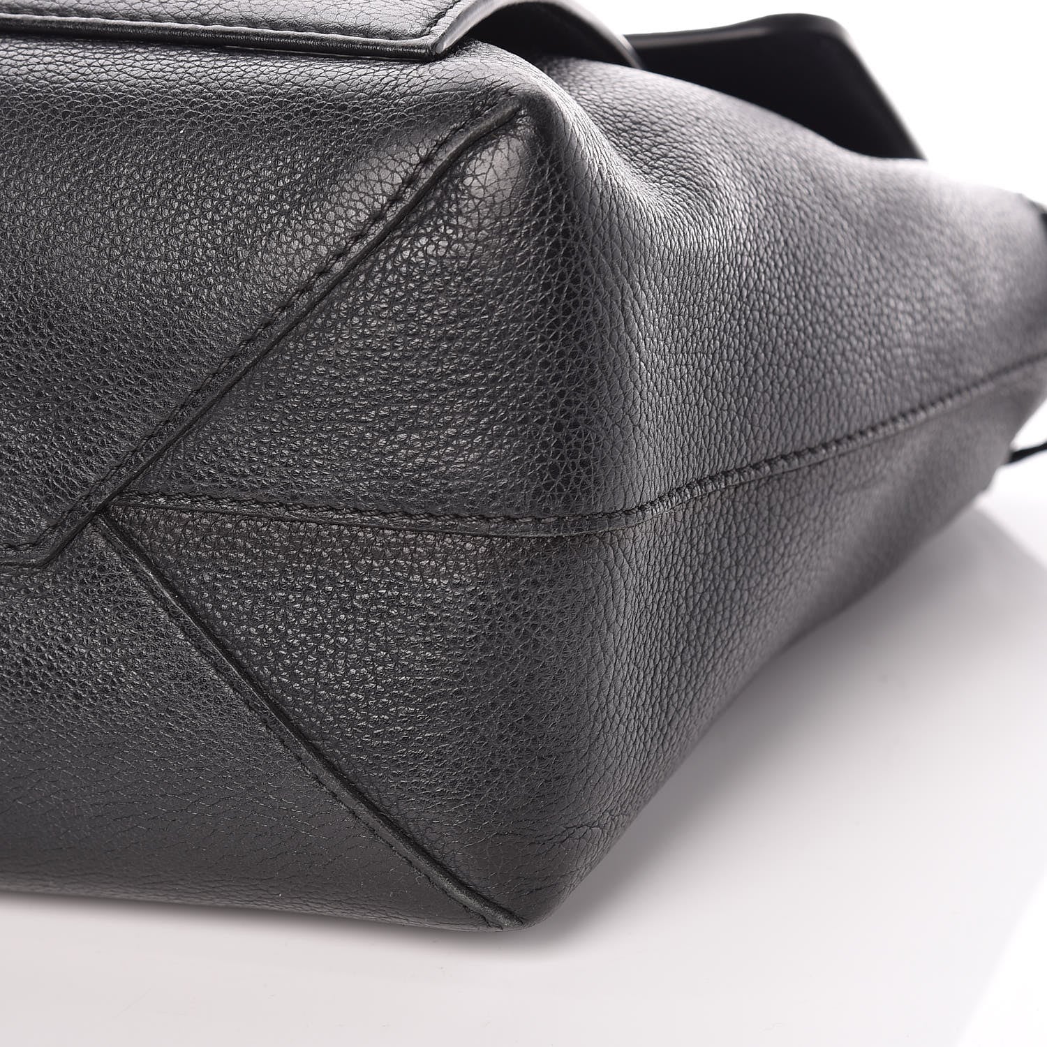 Louis Vuitton Calfskin Lockme PM Black 18 of 20