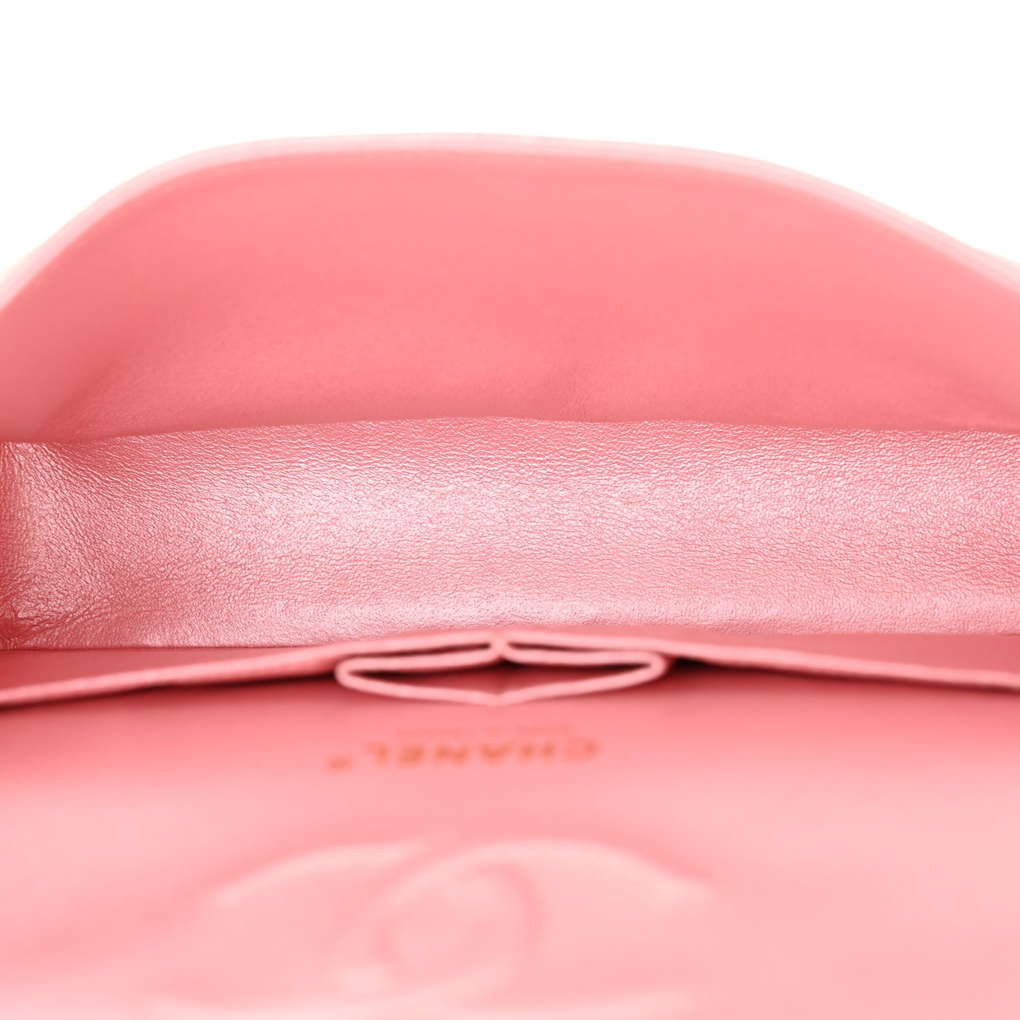 Iridescent Caviar Quilted Medium Double Flap Rose Pink