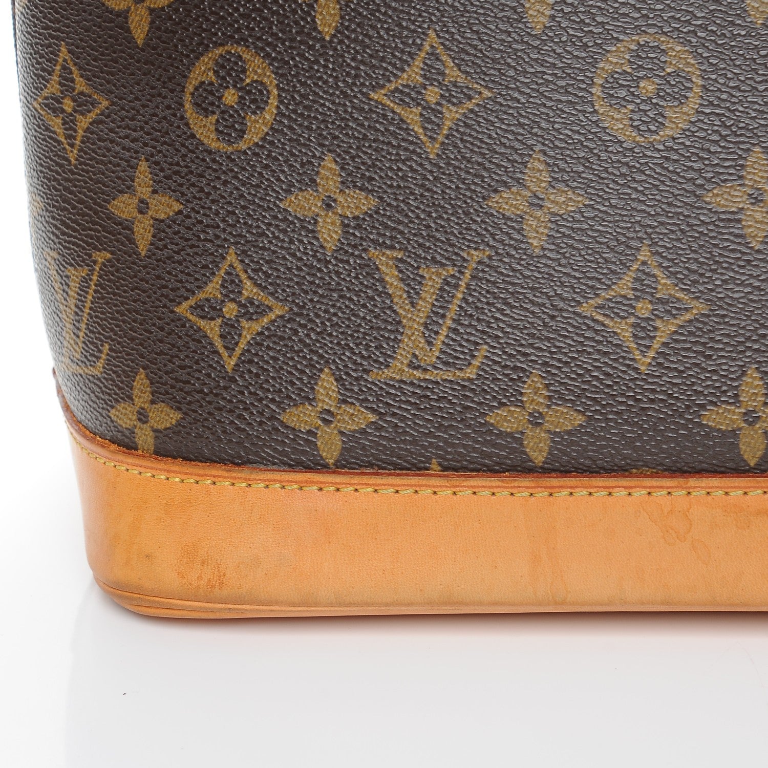 Louis Vuitton Monogram Alma PM 9 of 10