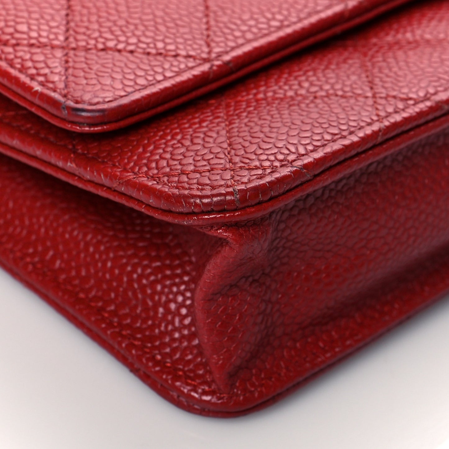 Caviar Quilted Wallet On Chain WOC Red