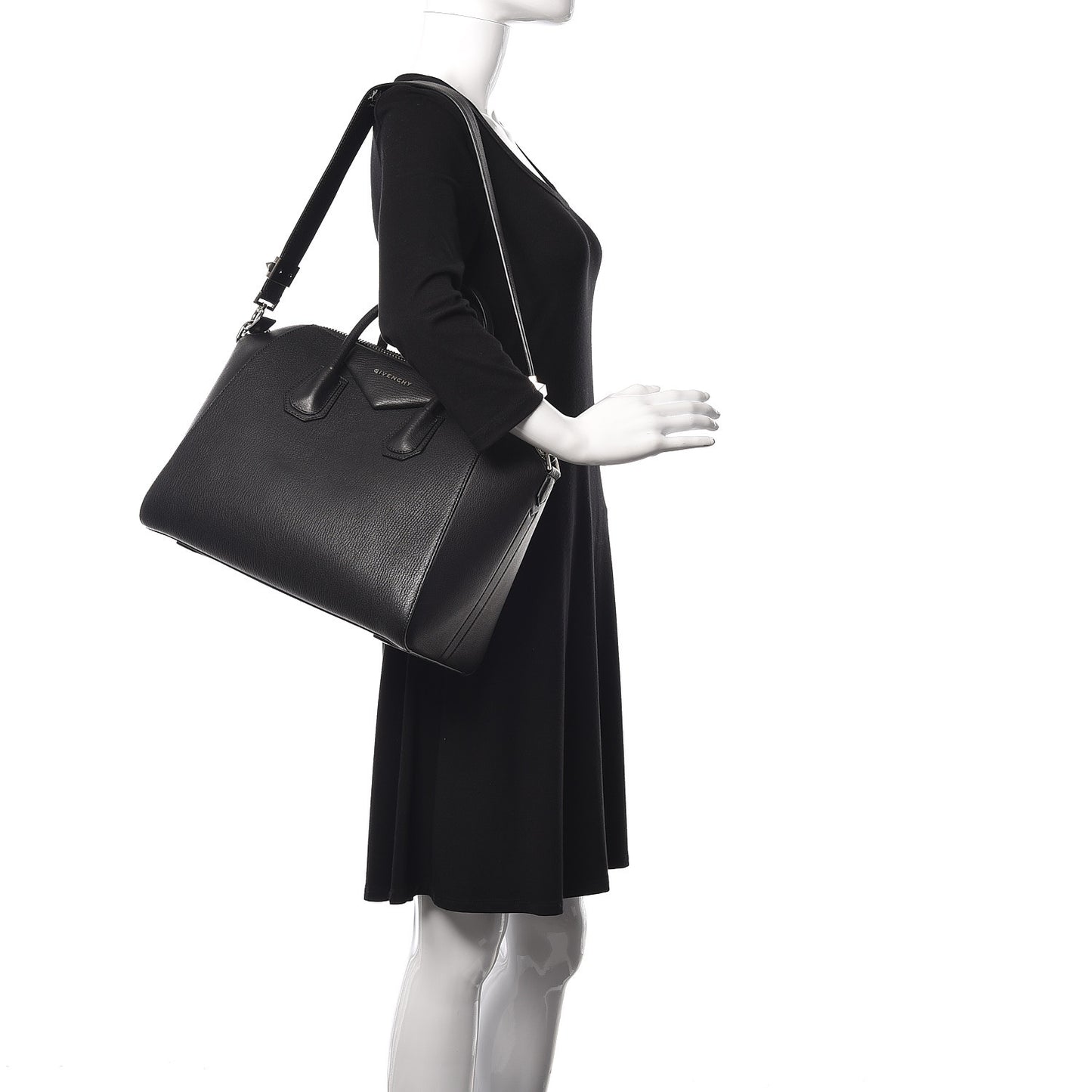 Sugar Goatskin Medium Antigona Black