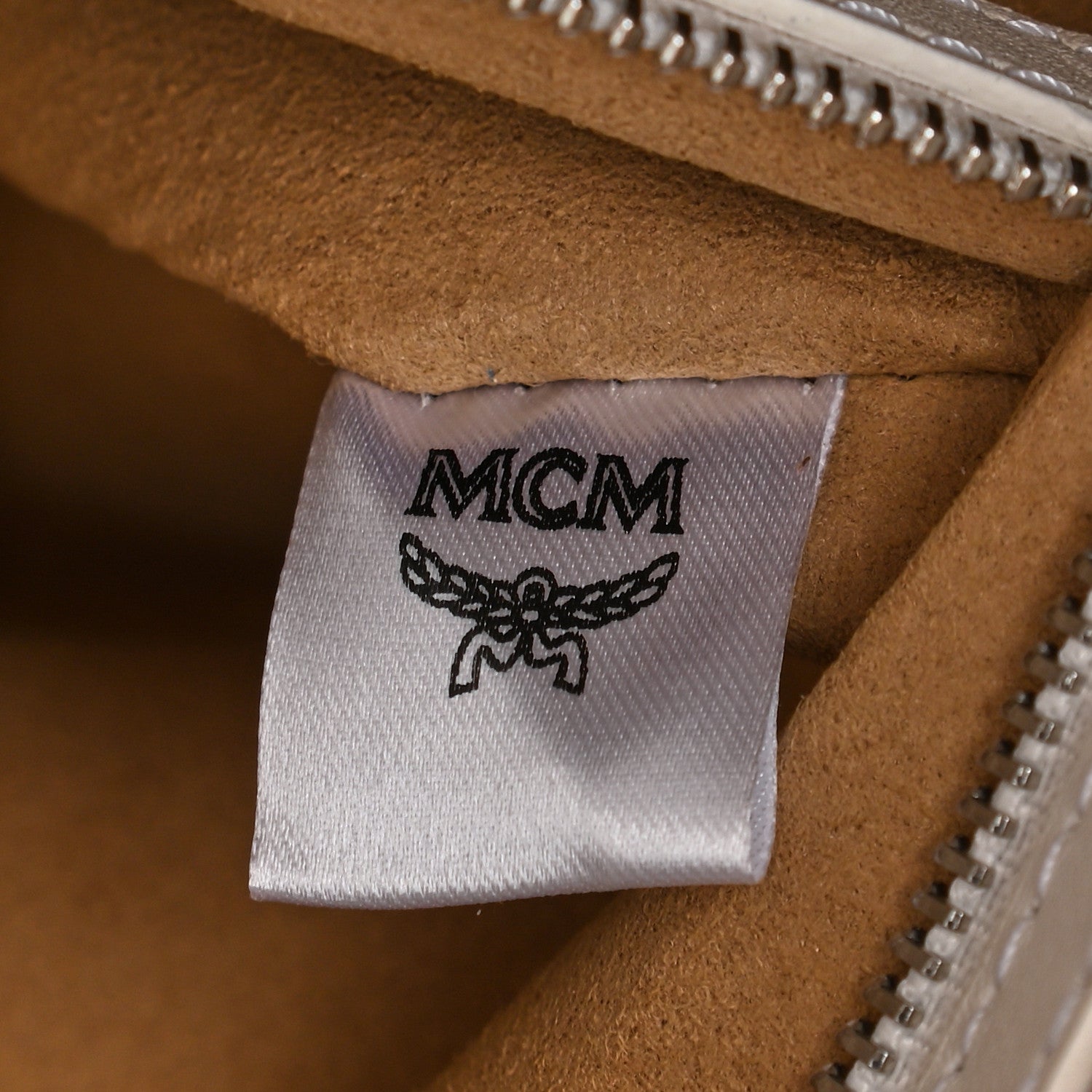 MCM Visetos Large Munchen Tote White 6 of 9