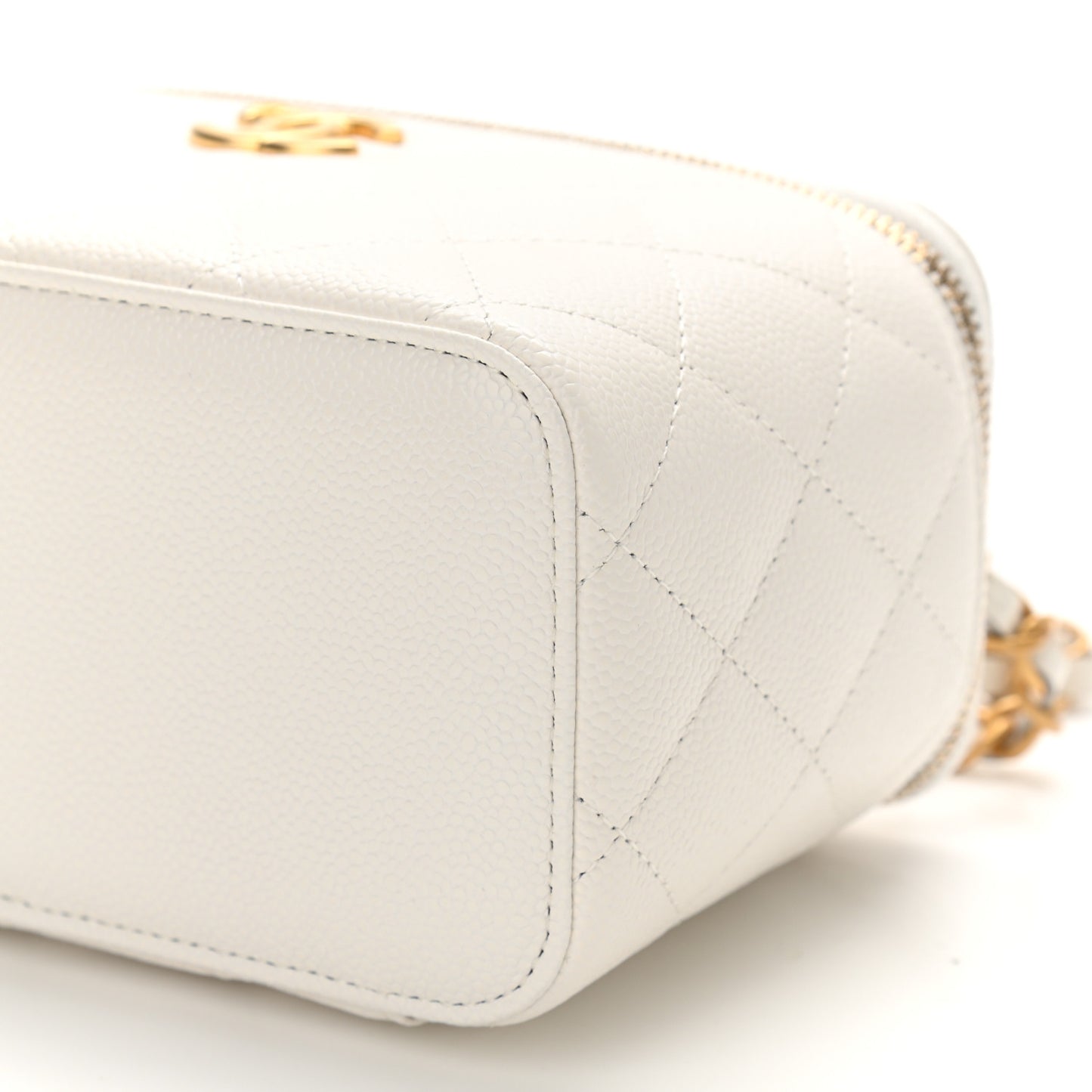 Shiny Caviar Quilted Pick Me Up Vanity Case White