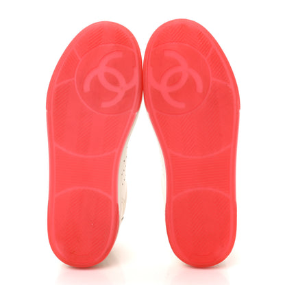 Chanel Grained Calfskin Fabric Womens Logo Sneakers 38 White Red 5 of 9