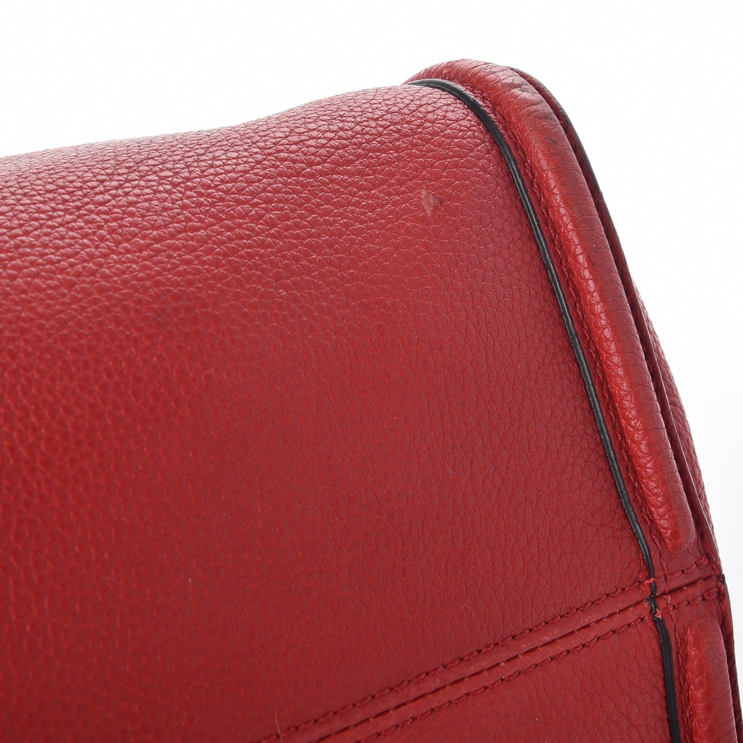 Pebbled Calfskin Small Skull Padlock Zip Around Tote Red