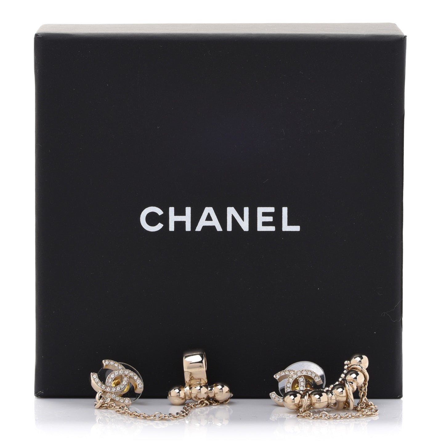 Metal Crystal CC Chain Cuff Earrings Gold