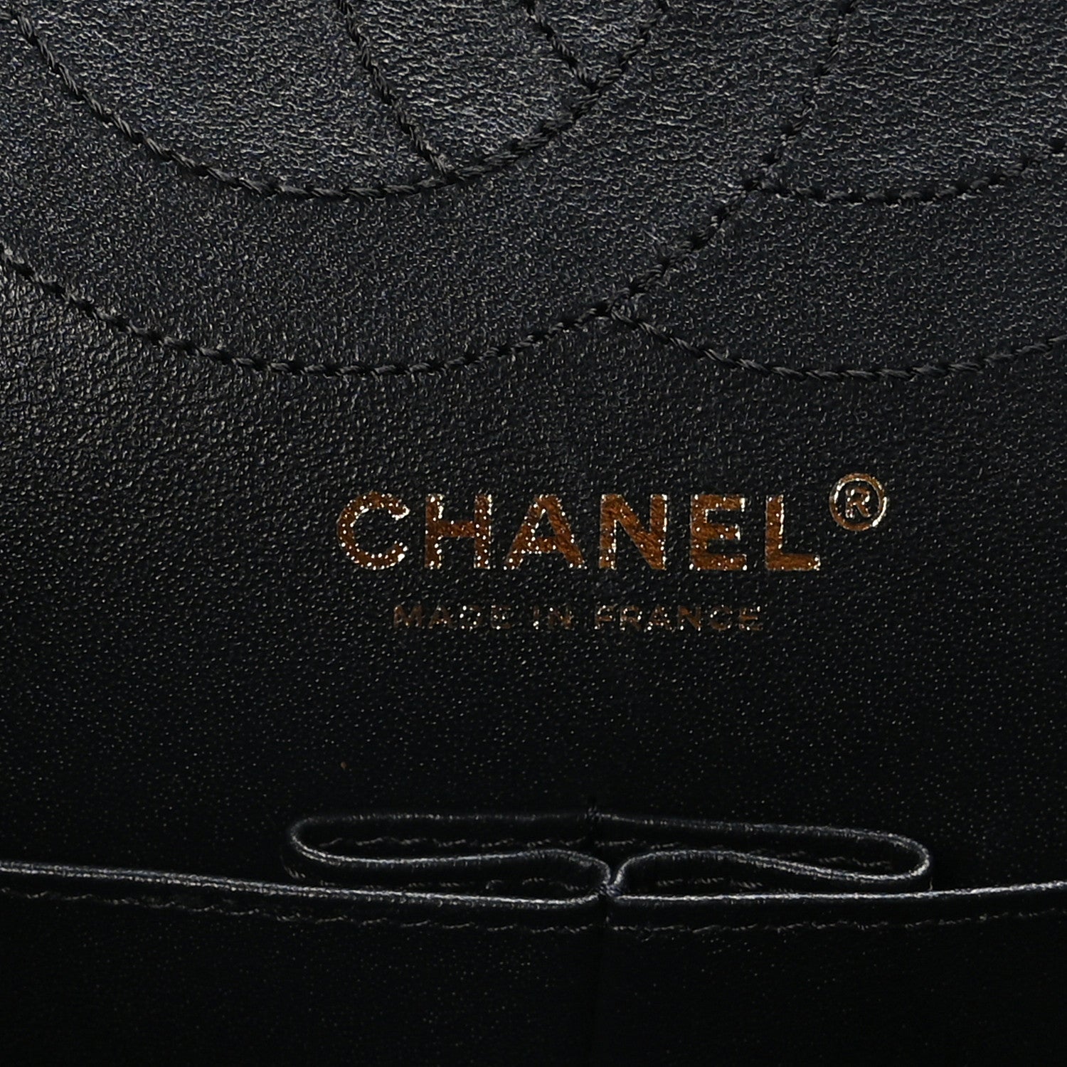 Chanel Calfskin Crocodile Embossed Graffiti 2.55 Cocodile Reissue 225 Flap Black Gold 6 of 9