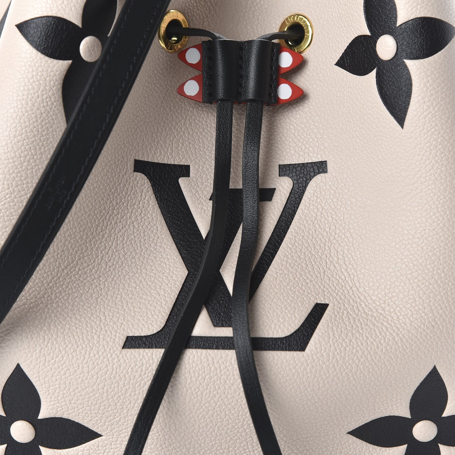 Louis Vuitton Empreinte Monogram Giant Crafty Neonoe MM Creme Black 11 of 11