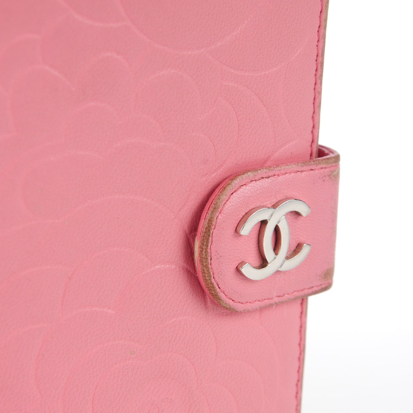 Lambskin Camellia Embossed Zipped Pocket Wallet Pink