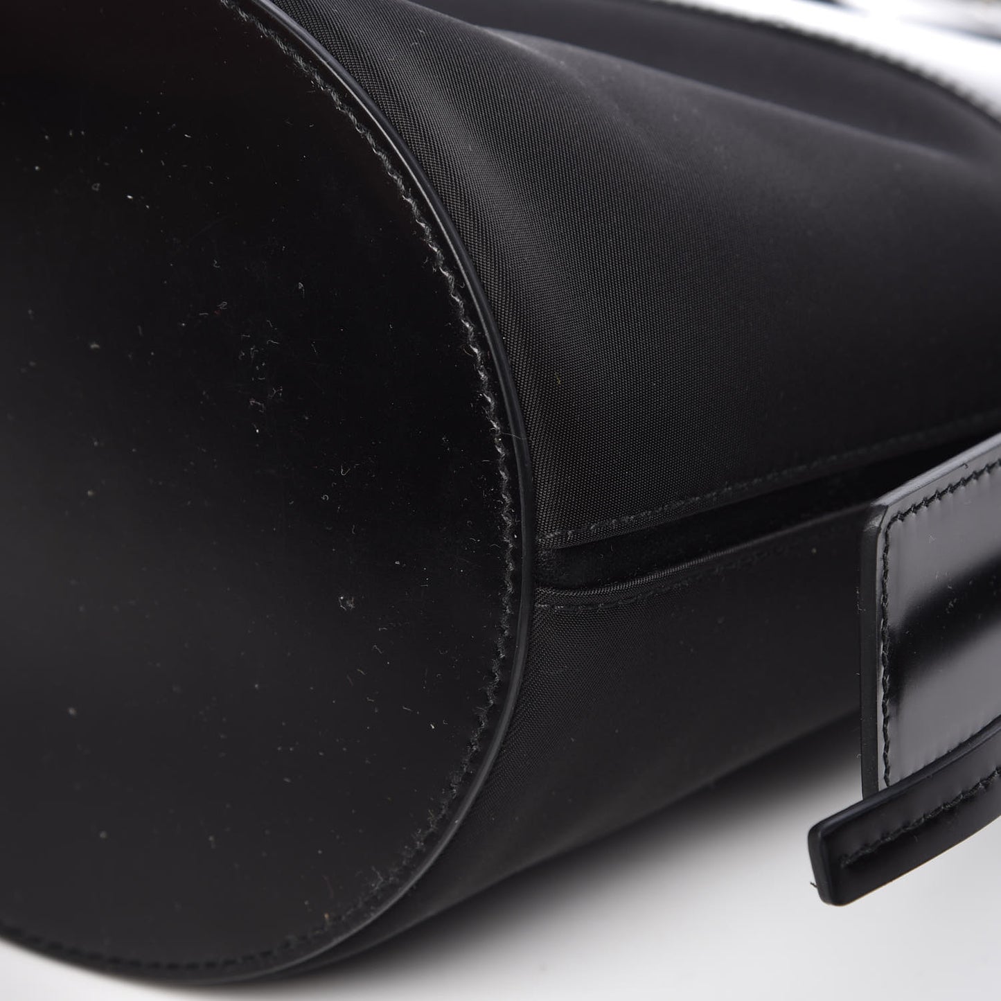 Calfskin Tessuto Nylon Ouverture Bucket Bag Black