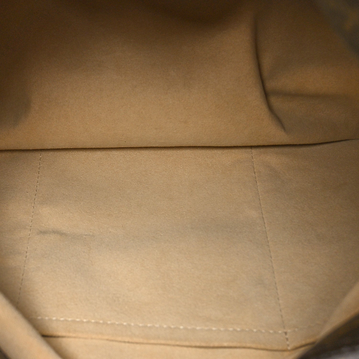 Louis Vuitton Monogram Artsy MM 5 of 9