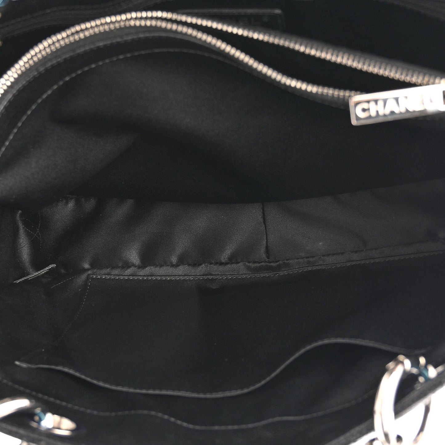 Caviar Quilted Grand Shopping Tote GST Black