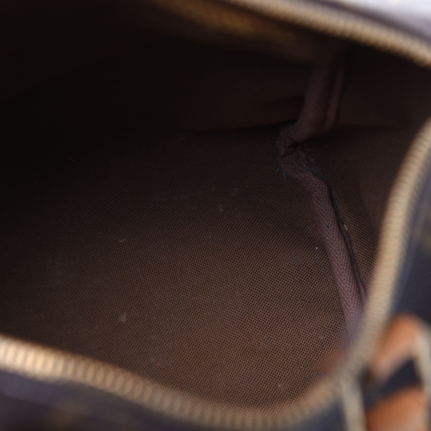 Louis Vuitton Monogram Speedy 25 12 of 21