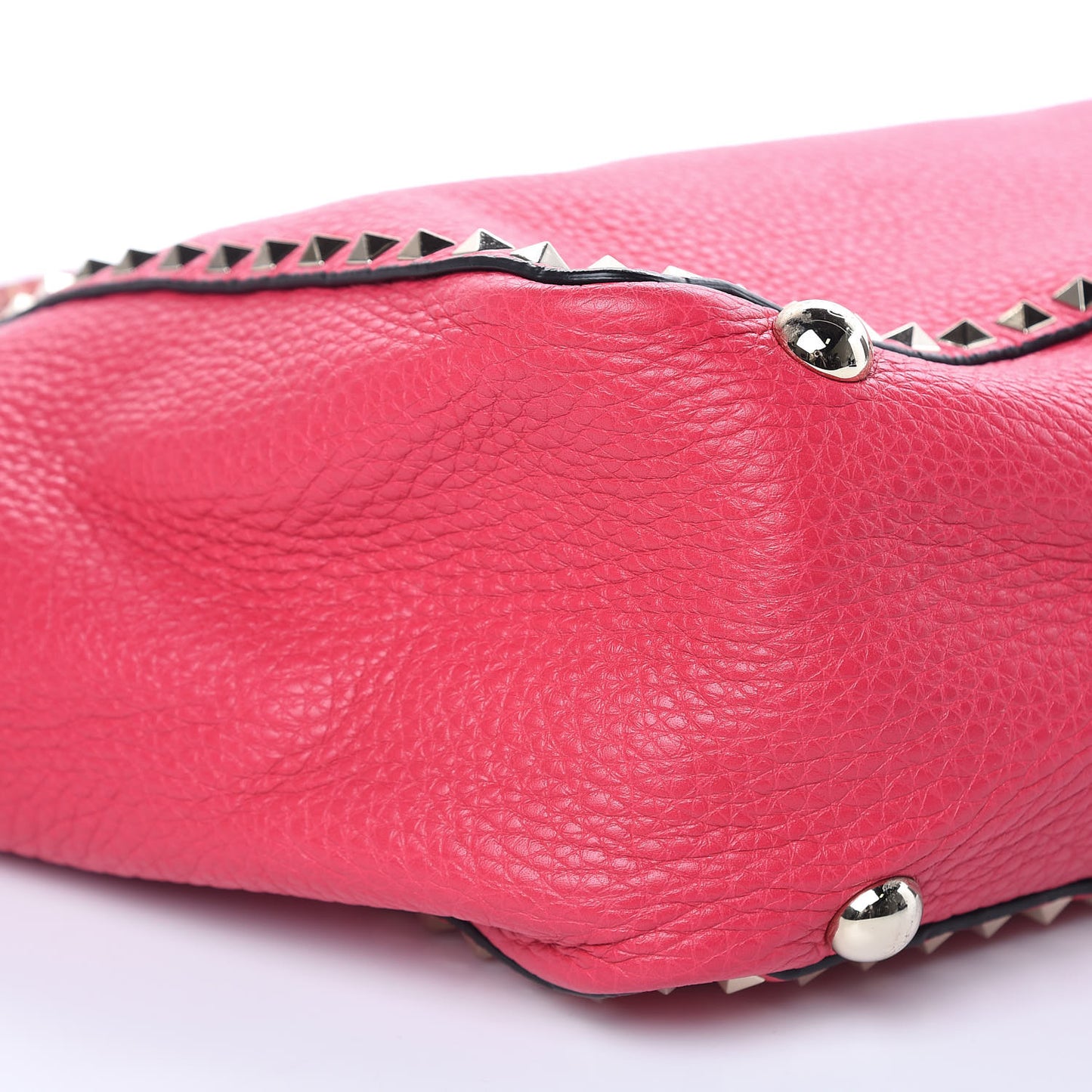 Pebbled Calfskin Medium Rockstud Tote Deep Fuxia