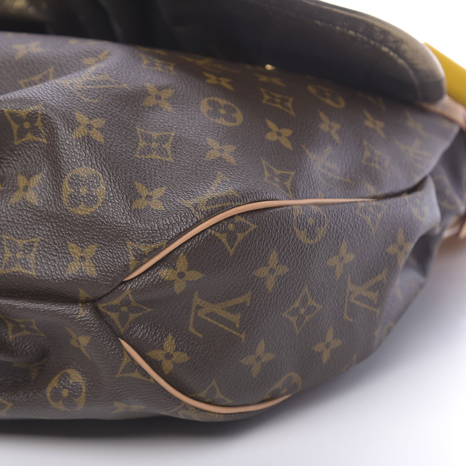 Louis Vuitton Monogram Kalahari GM 8 of 9