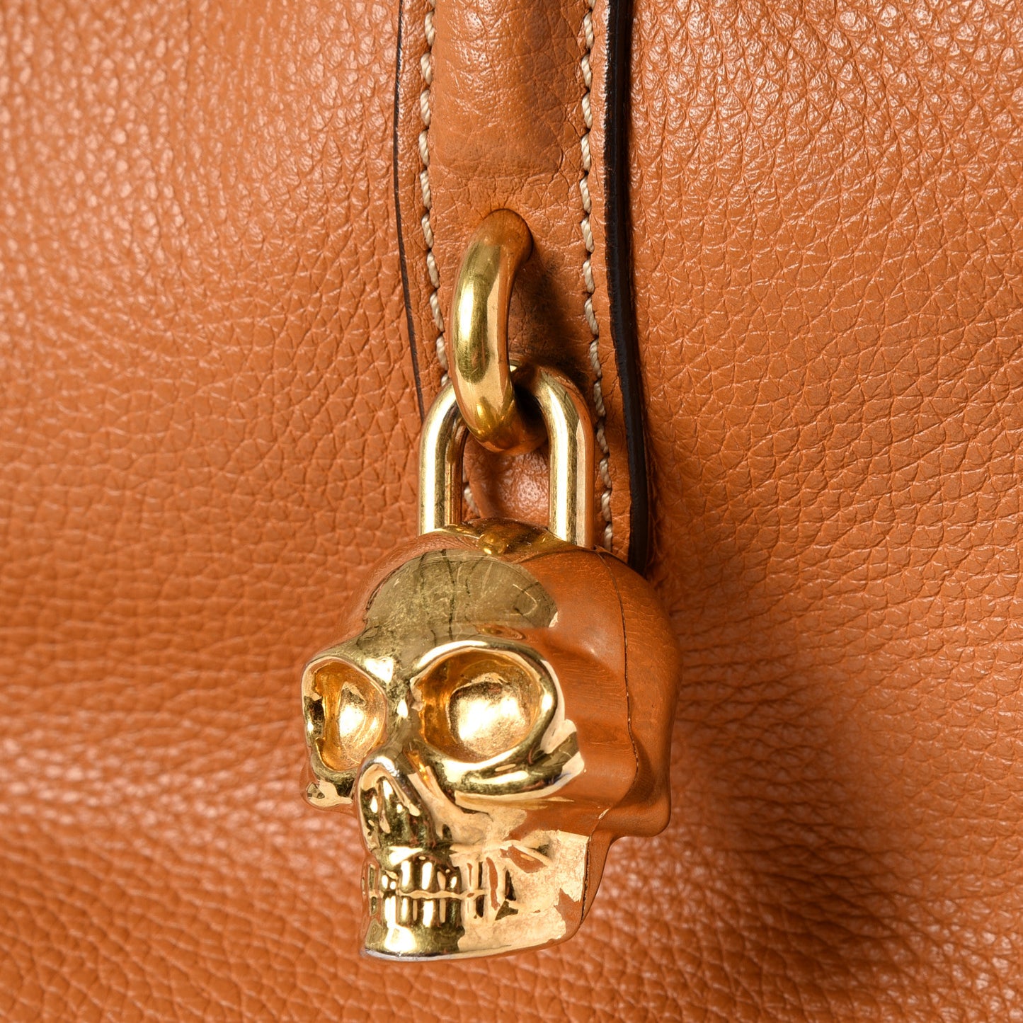 Pebbled Calfskin Large Skull Padlock Zip Around Tote Camel